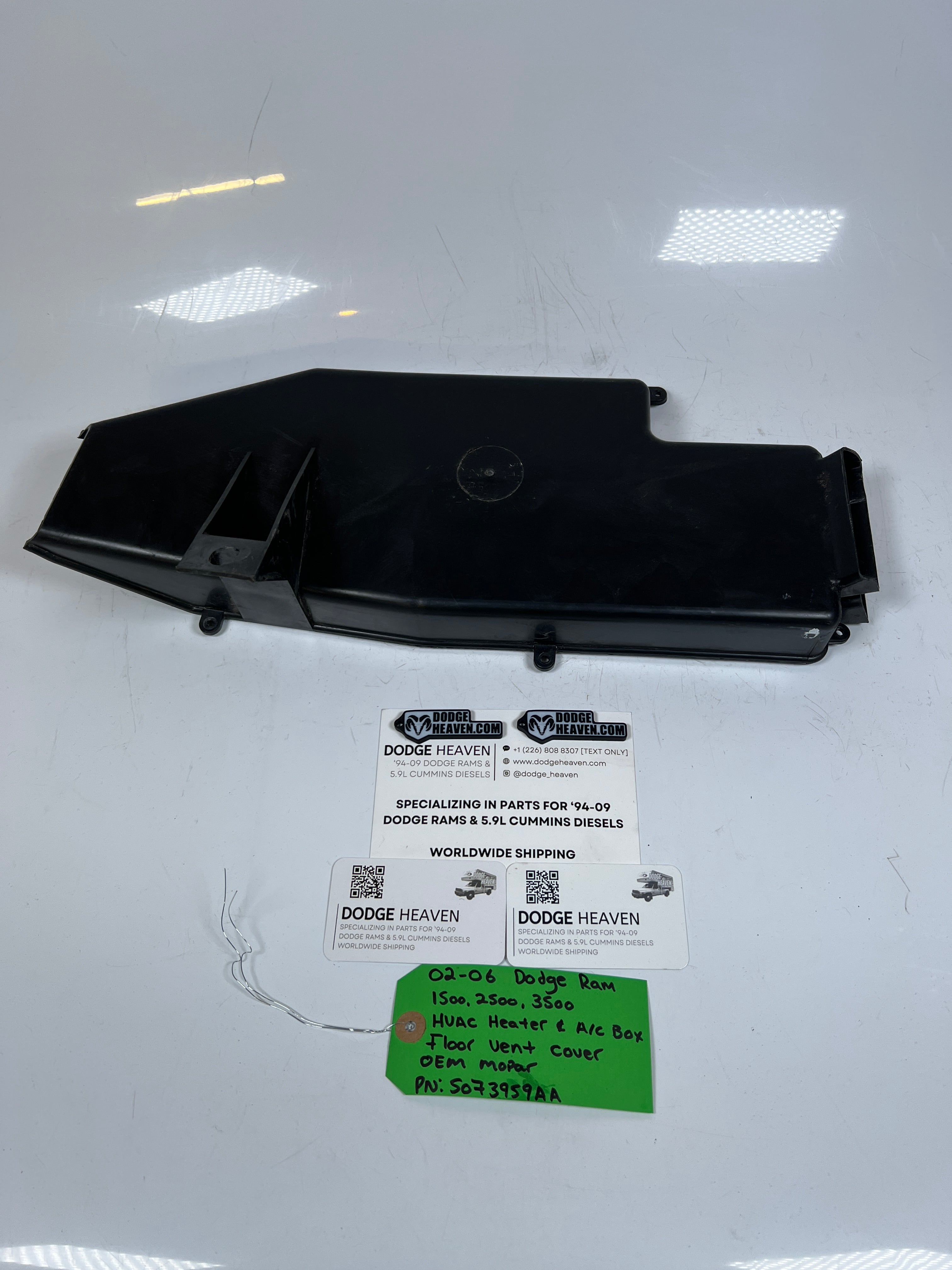 2002-2006 Dodge Ram 1500-3500 HVAC Heater & A/C Box Floor Vent Cover