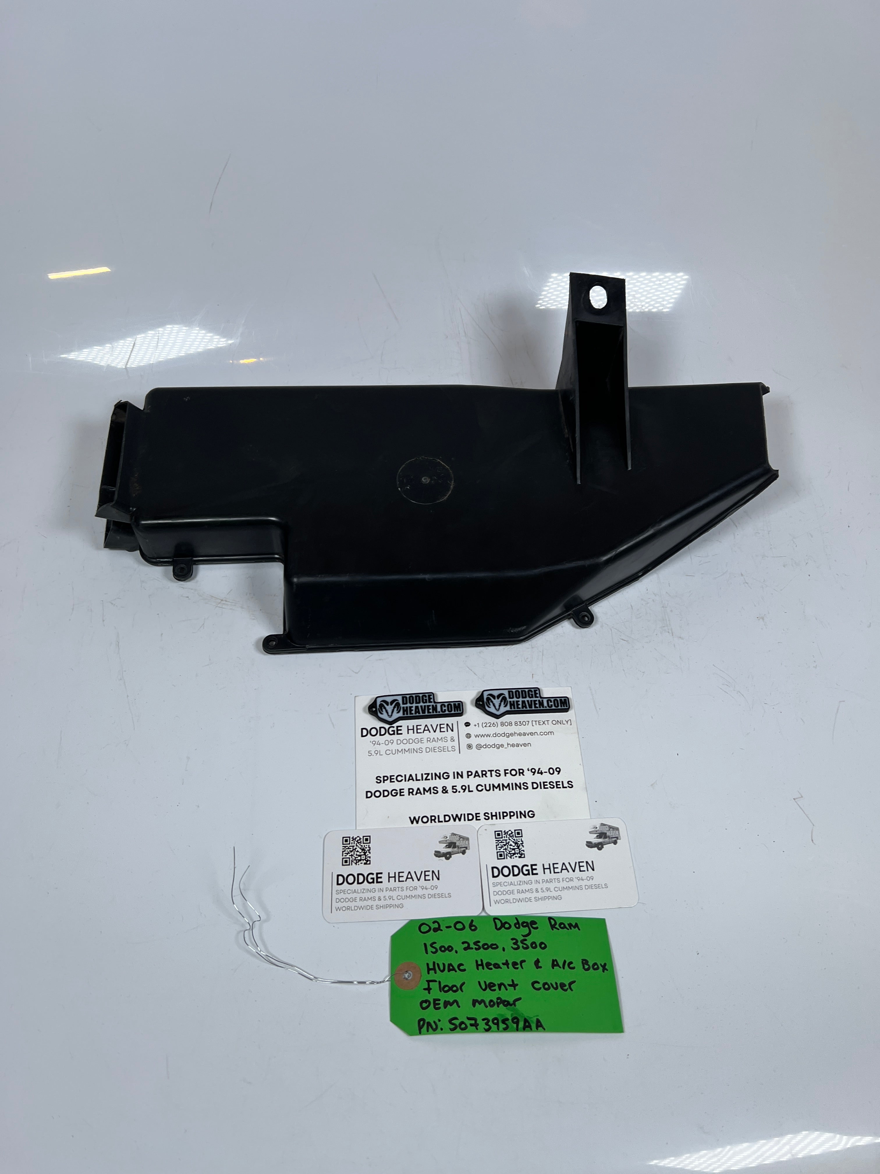 2002-2006 Dodge Ram 1500-3500 HVAC Heater & A/C Box Floor Vent Cover
