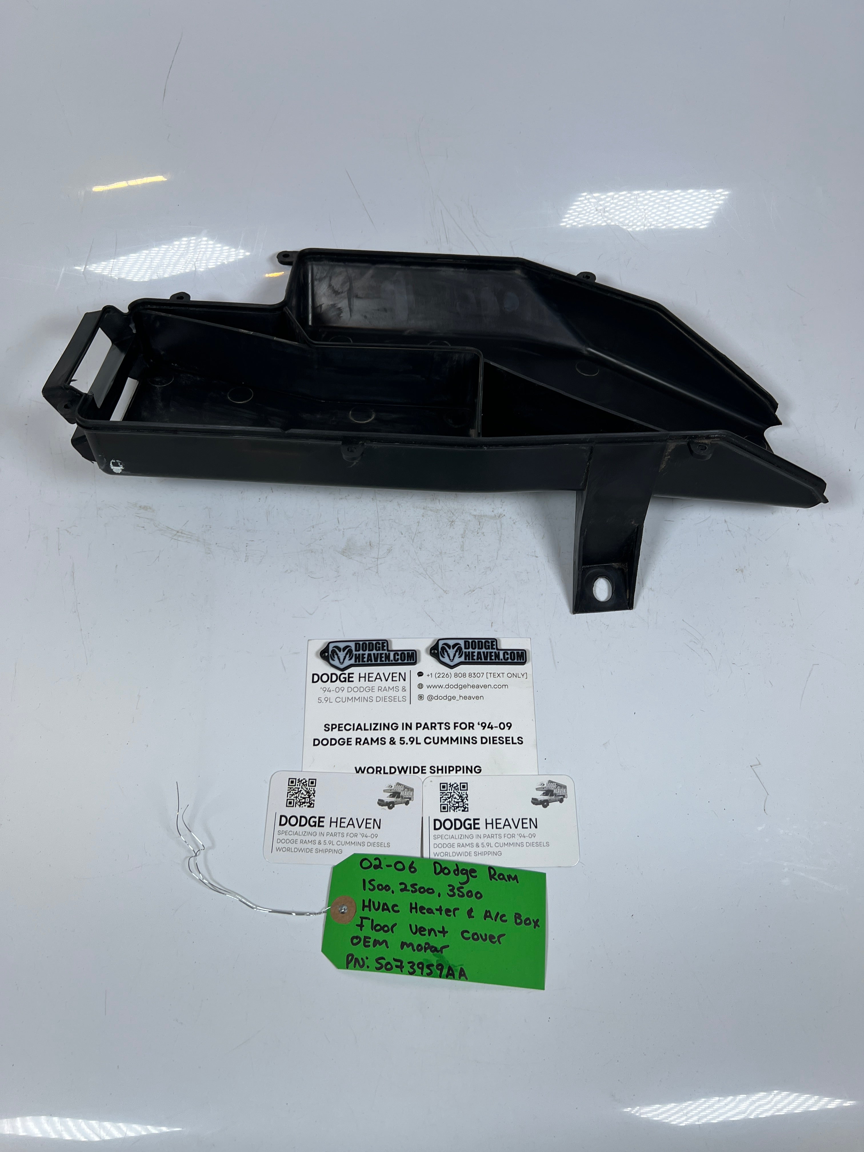2002-2006 Dodge Ram 1500-3500 HVAC Heater & A/C Box Floor Vent Cover