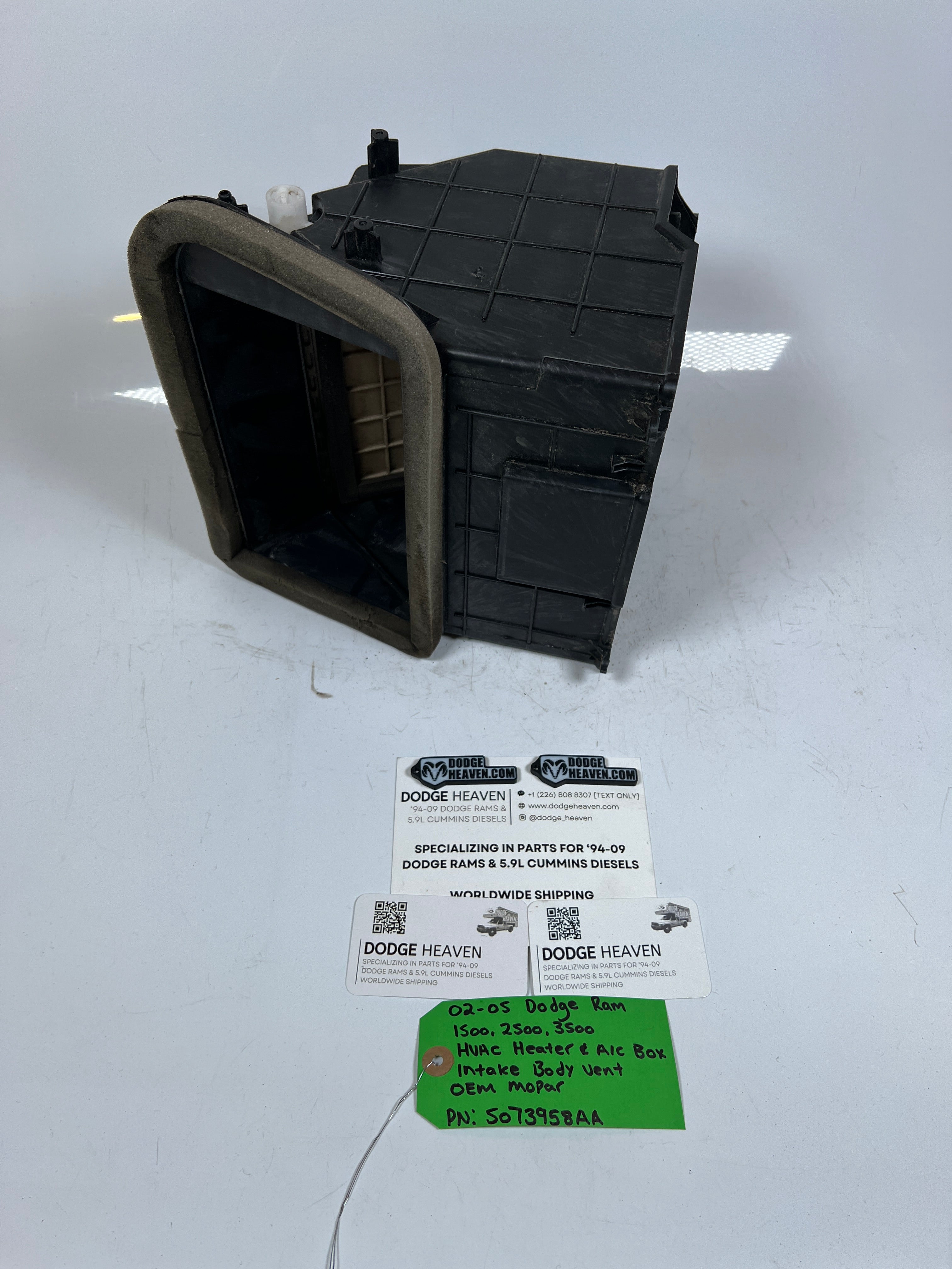 2002-2005 Dodge Ram 1500-3500 HVAC Heater & A/C Box Intake Vent