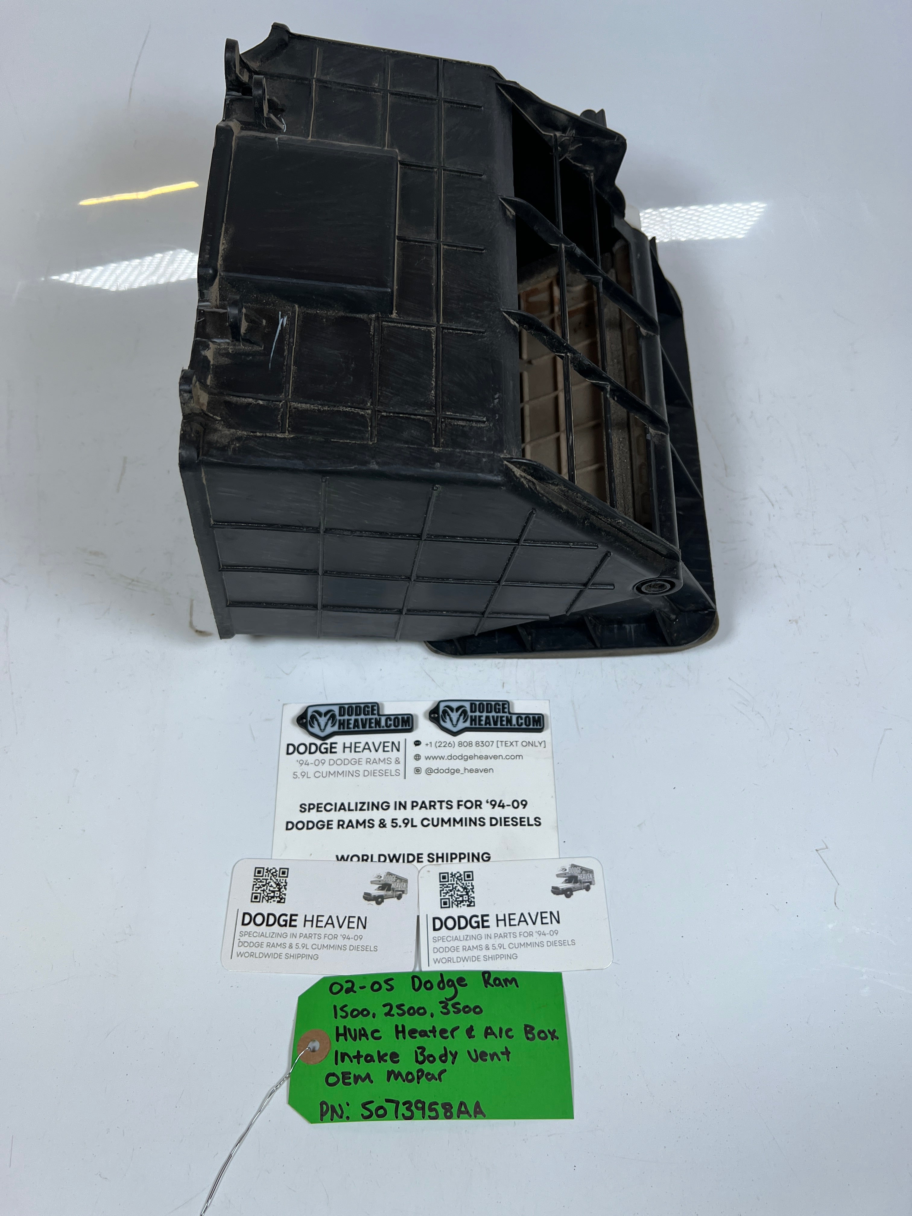 2002-2005 Dodge Ram 1500-3500 HVAC Heater & A/C Box Intake Vent