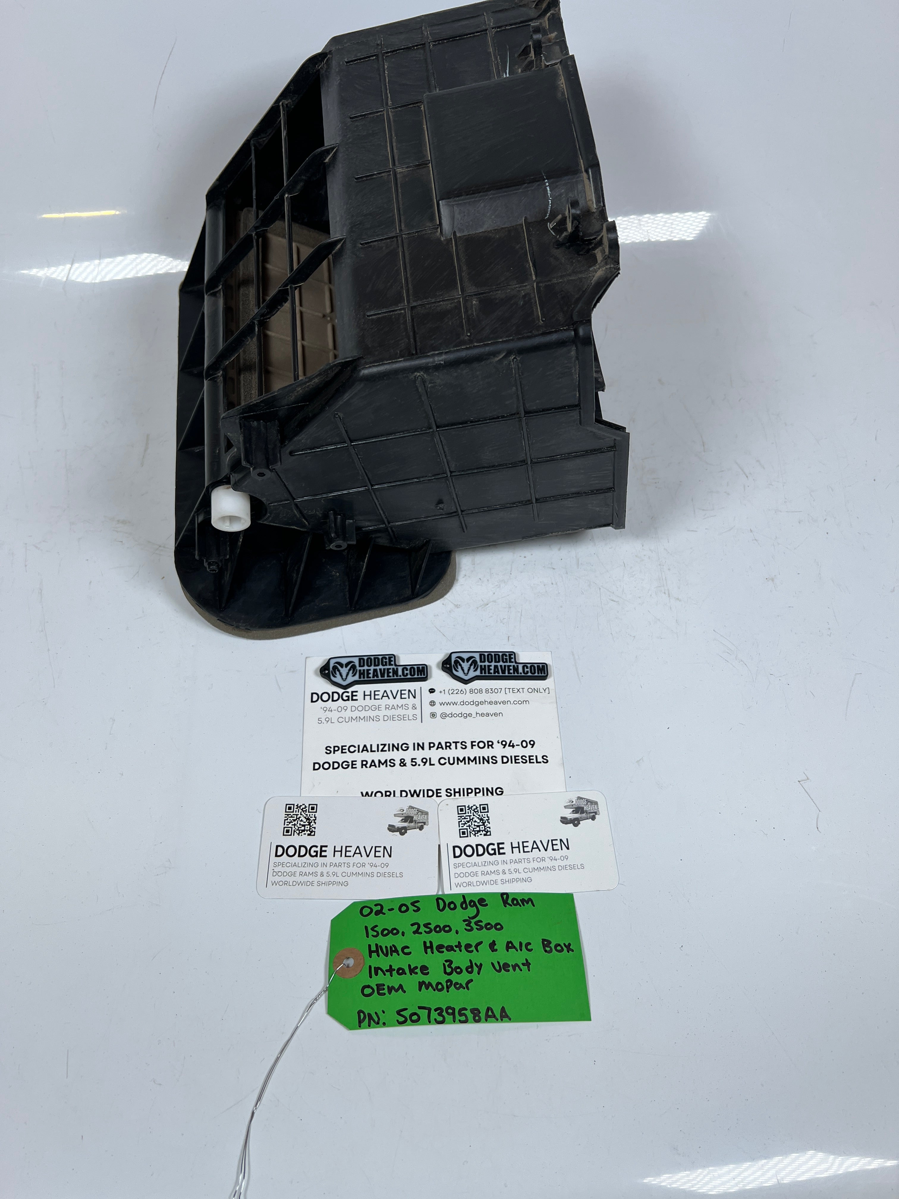 2002-2005 Dodge Ram 1500-3500 HVAC Heater & A/C Box Intake Vent