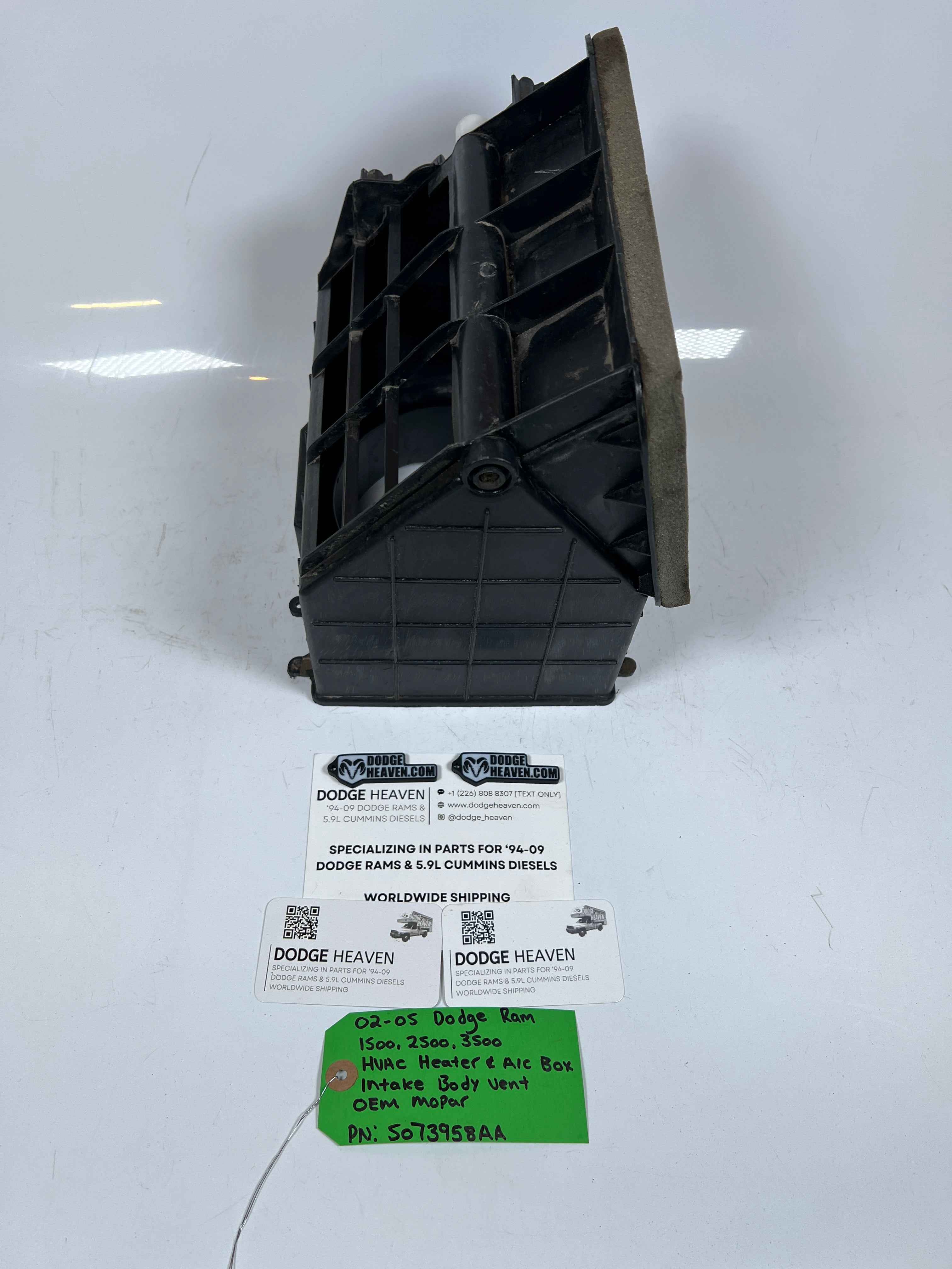 2002-2005 Dodge Ram 1500-3500 HVAC Heater & A/C Box Intake Vent
