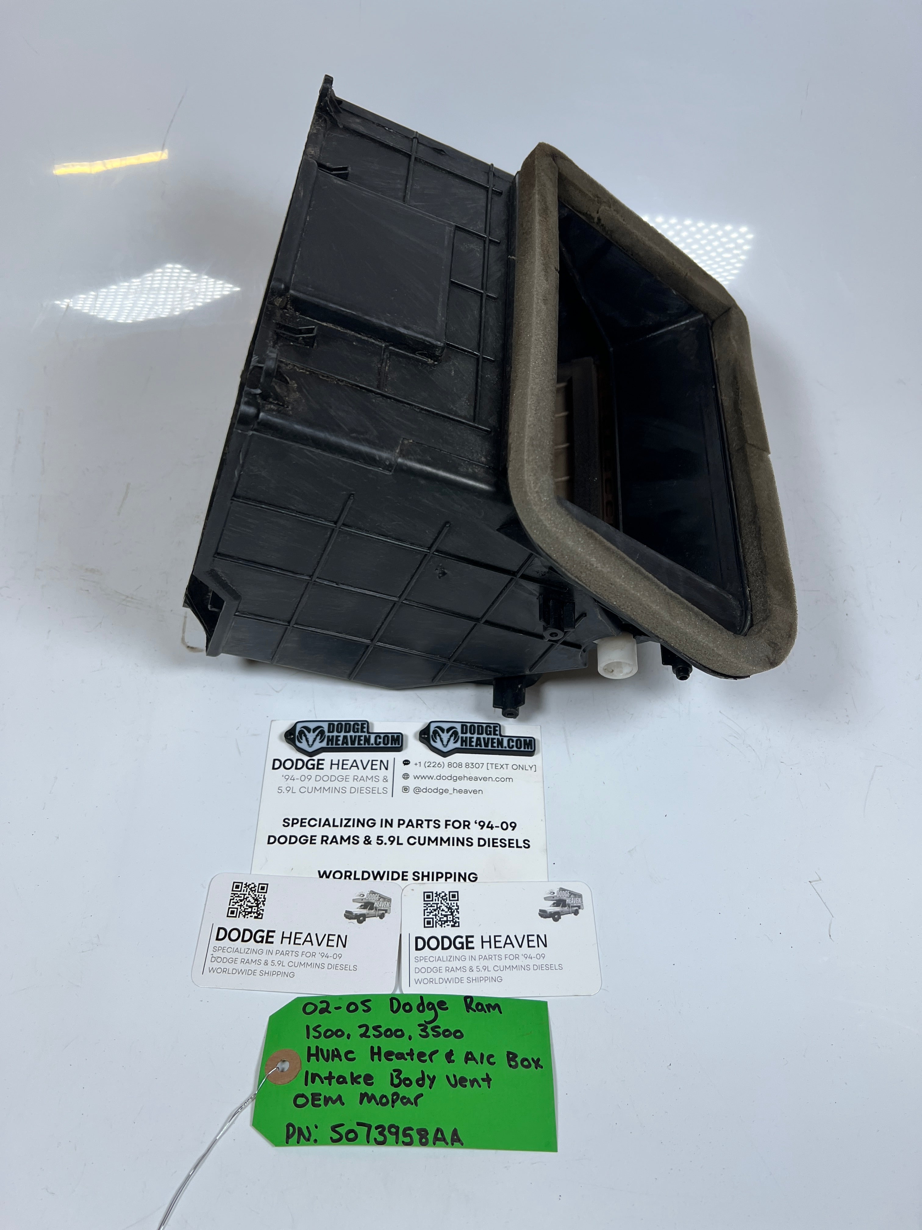 2002-2005 Dodge Ram 1500-3500 HVAC Heater & A/C Box Intake Vent