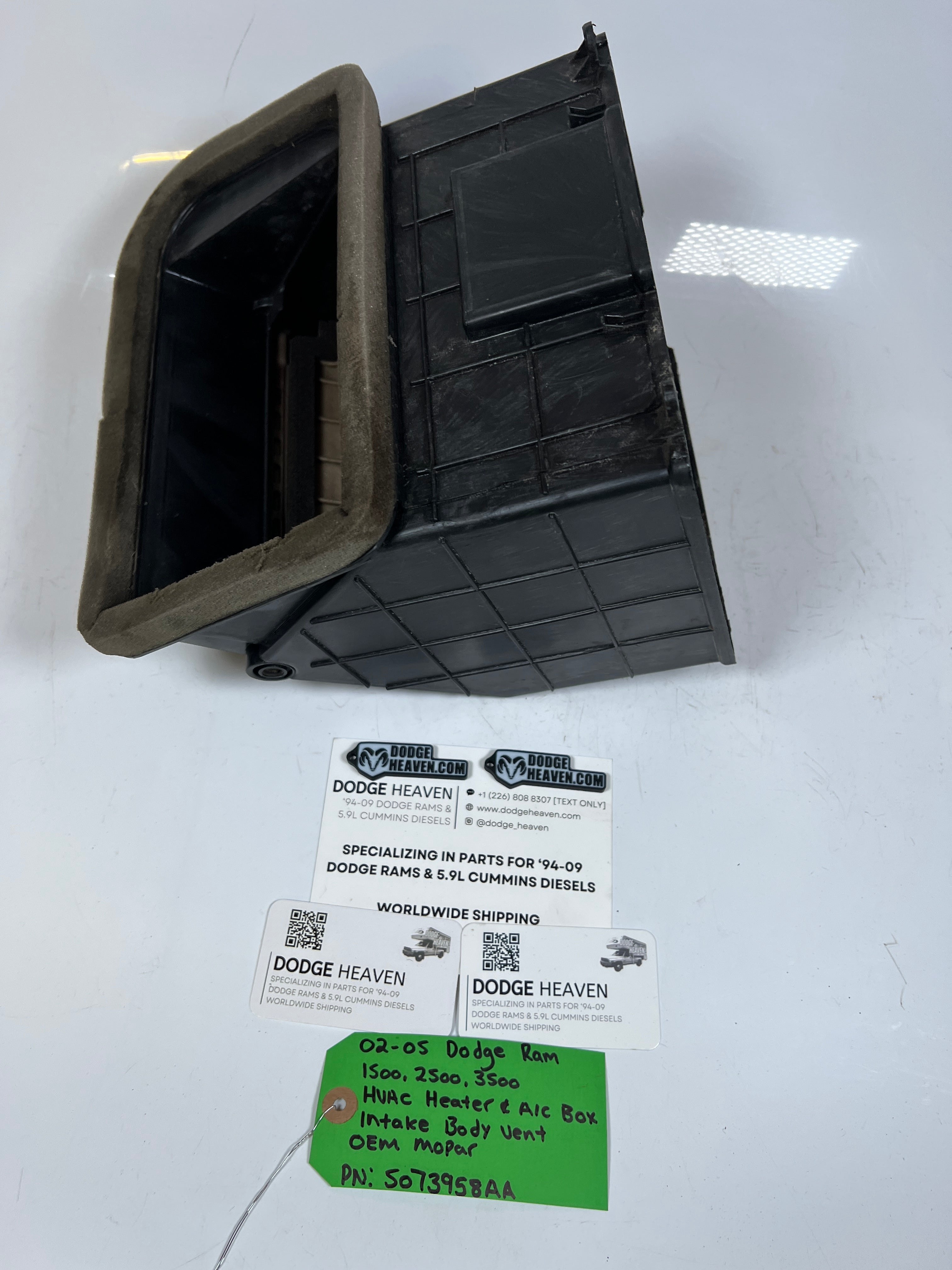 2002-2005 Dodge Ram 1500-3500 HVAC Heater & A/C Box Intake Vent