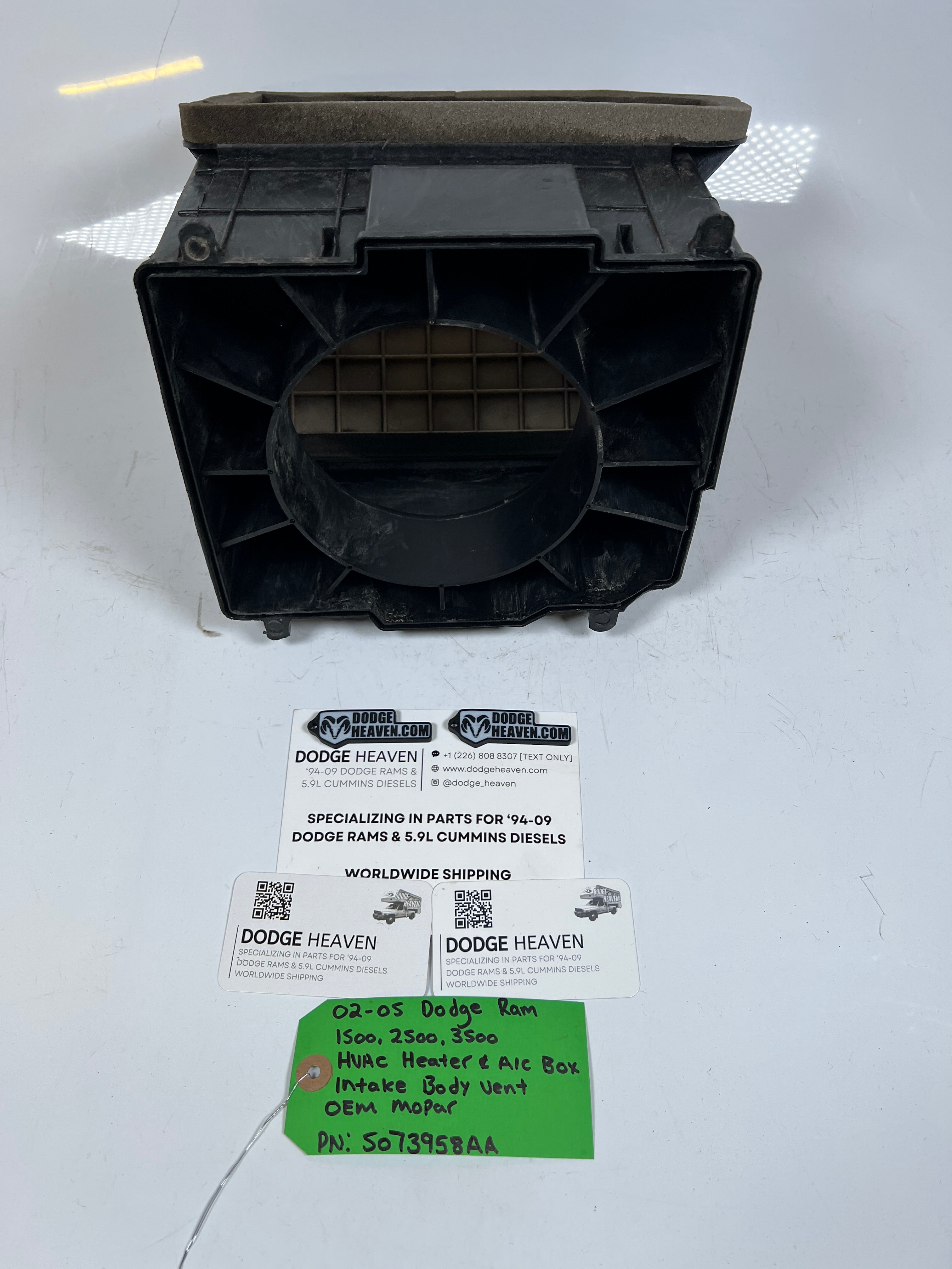 2002-2005 Dodge Ram 1500-3500 HVAC Heater & A/C Box Intake Vent