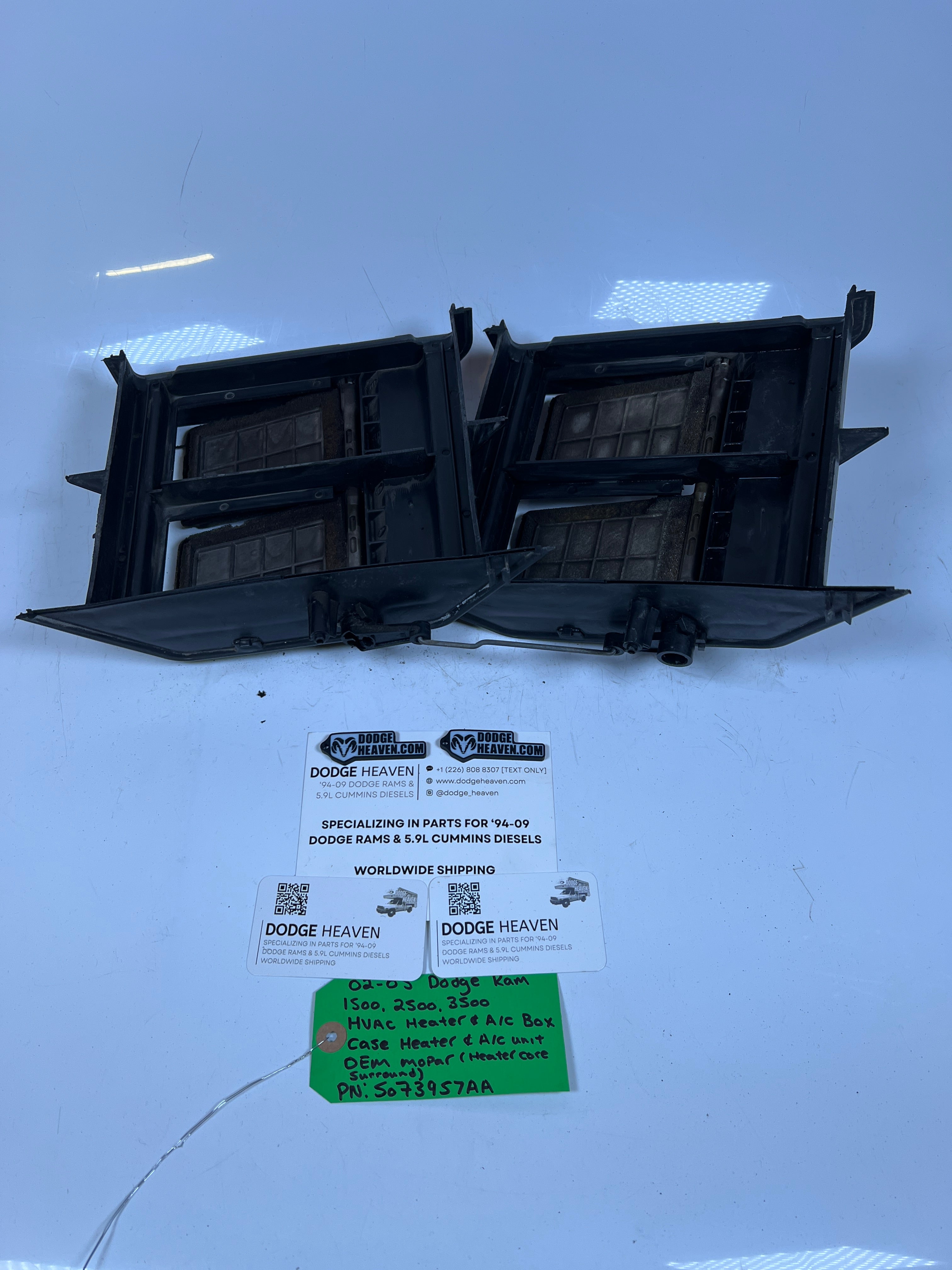 2002-2005 Dodge Ram 1500-3500 HVAC Heater A/C Box Heater Core Surround