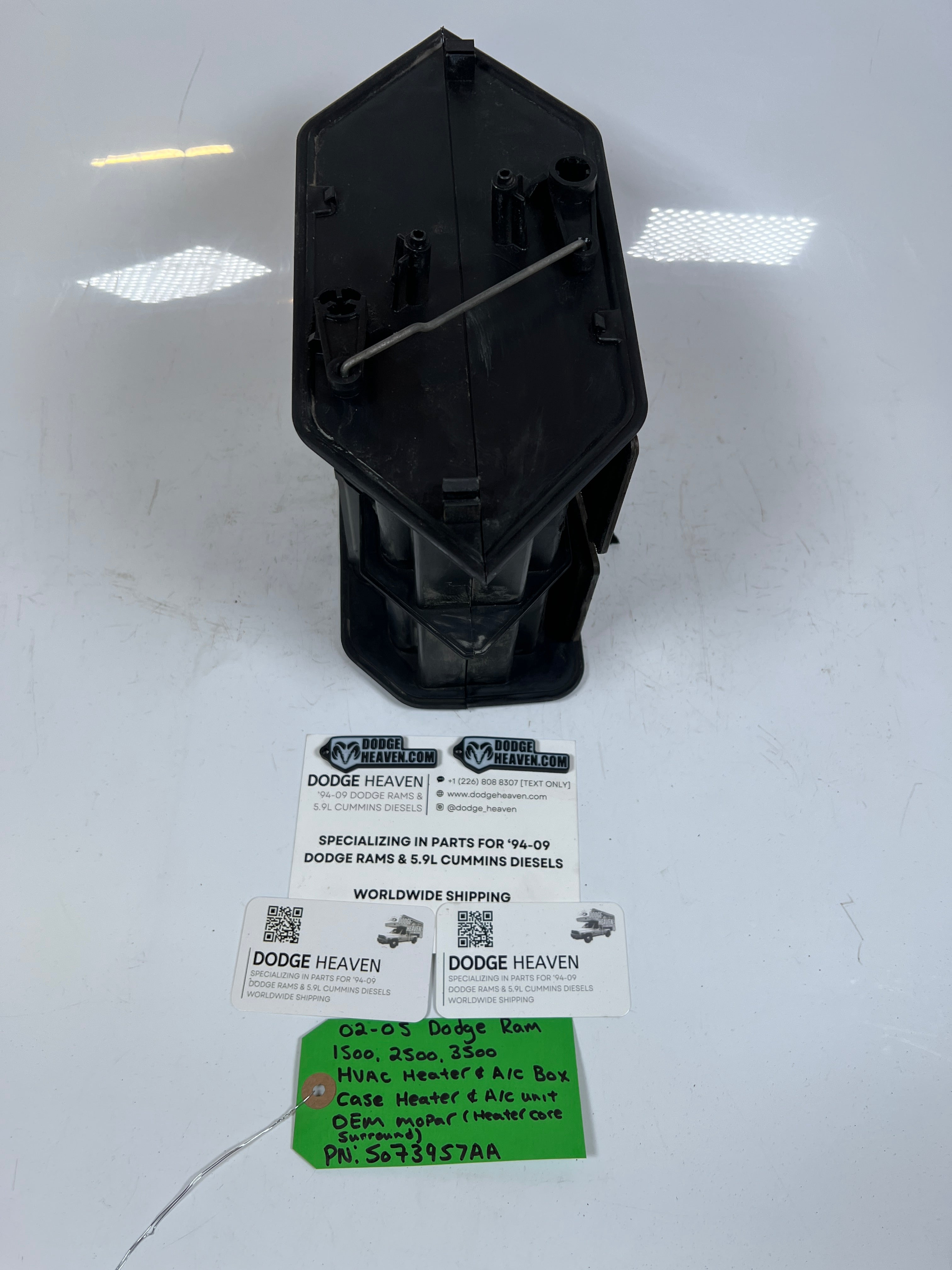 2002-2005 Dodge Ram 1500-3500 HVAC Heater A/C Box Heater Core Surround