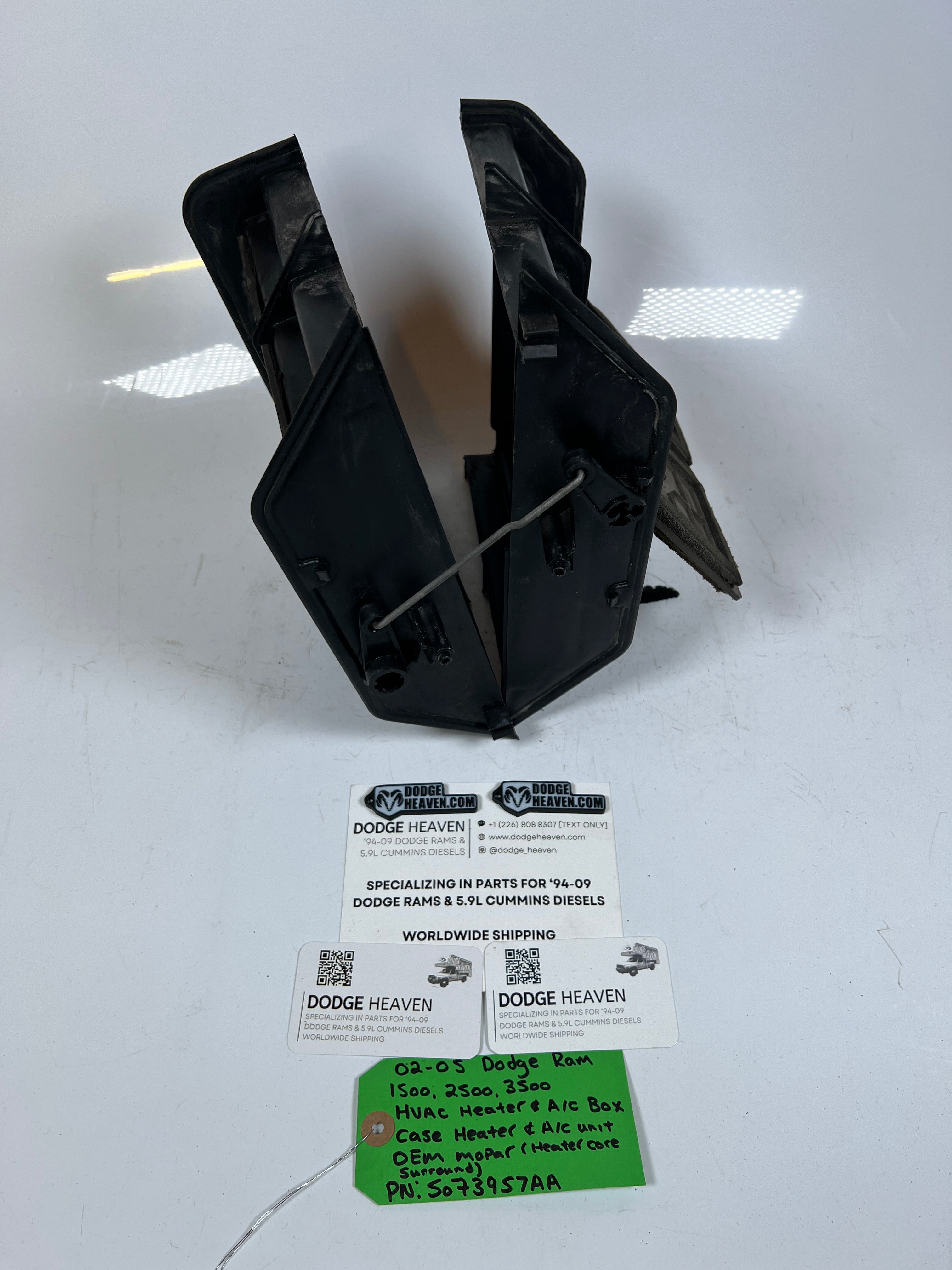 2002-2005 Dodge Ram 1500-3500 HVAC Heater A/C Box Heater Core Surround