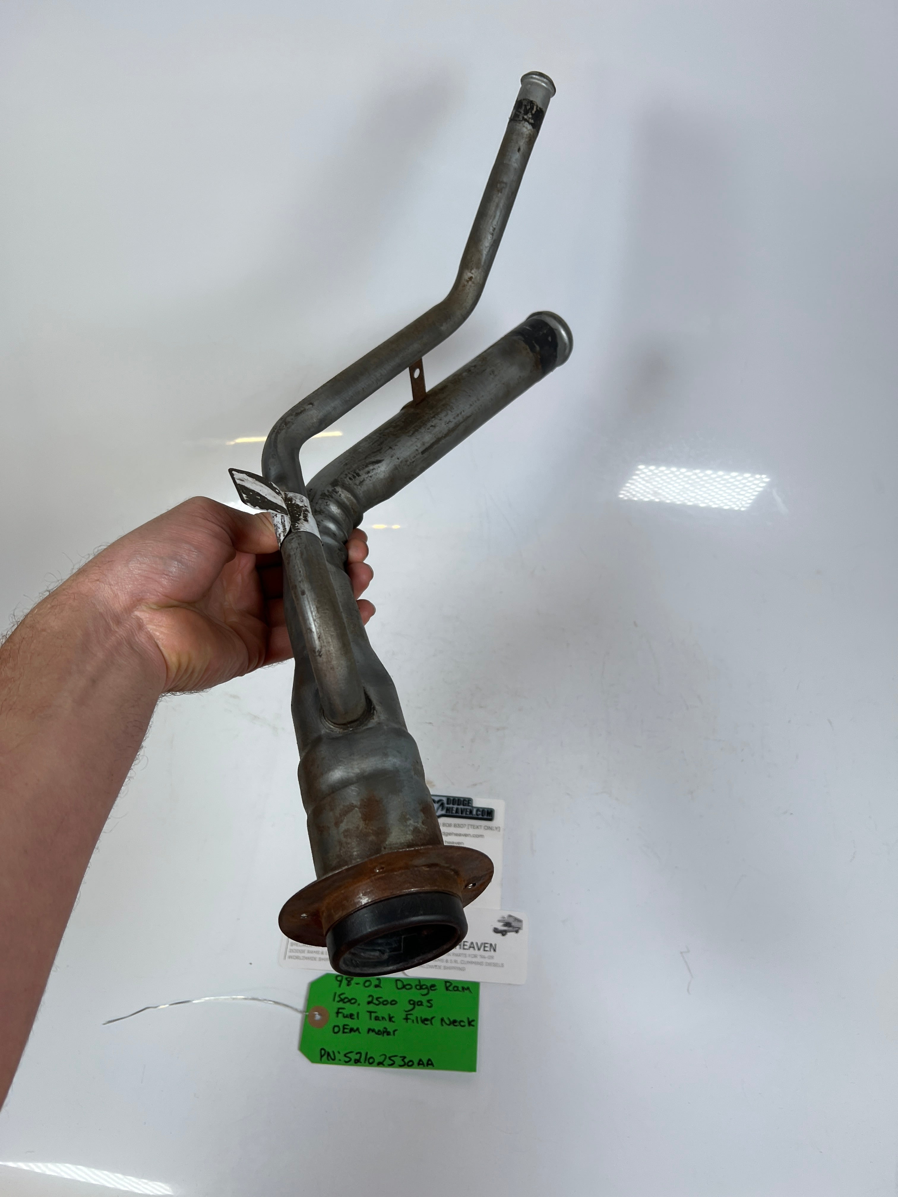 1998-2002 Dodge Ram 1500 2500 Gas Tank Filler Neck