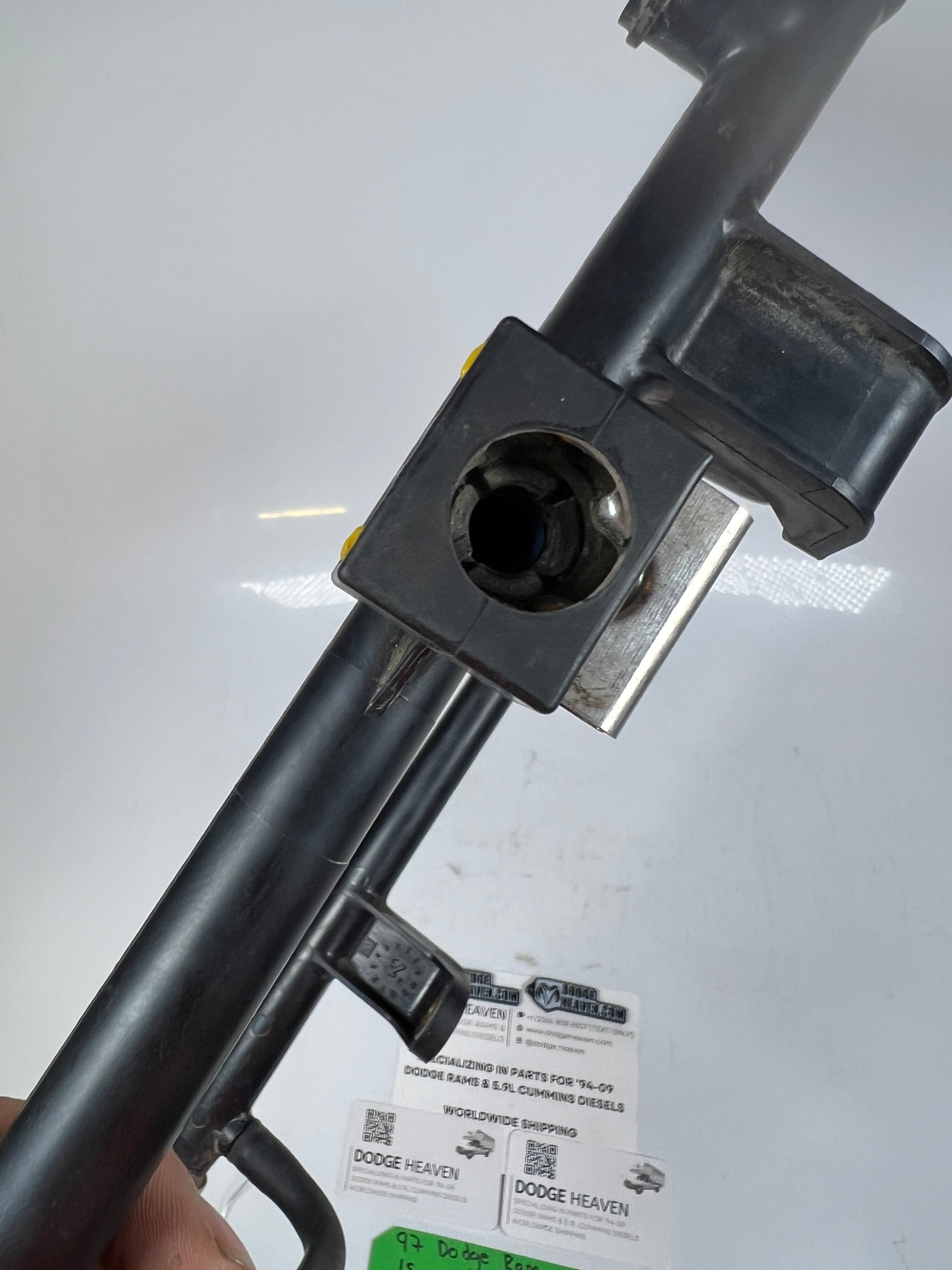 1997-1997 Dodge Ram 5.2L 5.9L Gas Magnum Plastic Fuel Injector Rail
