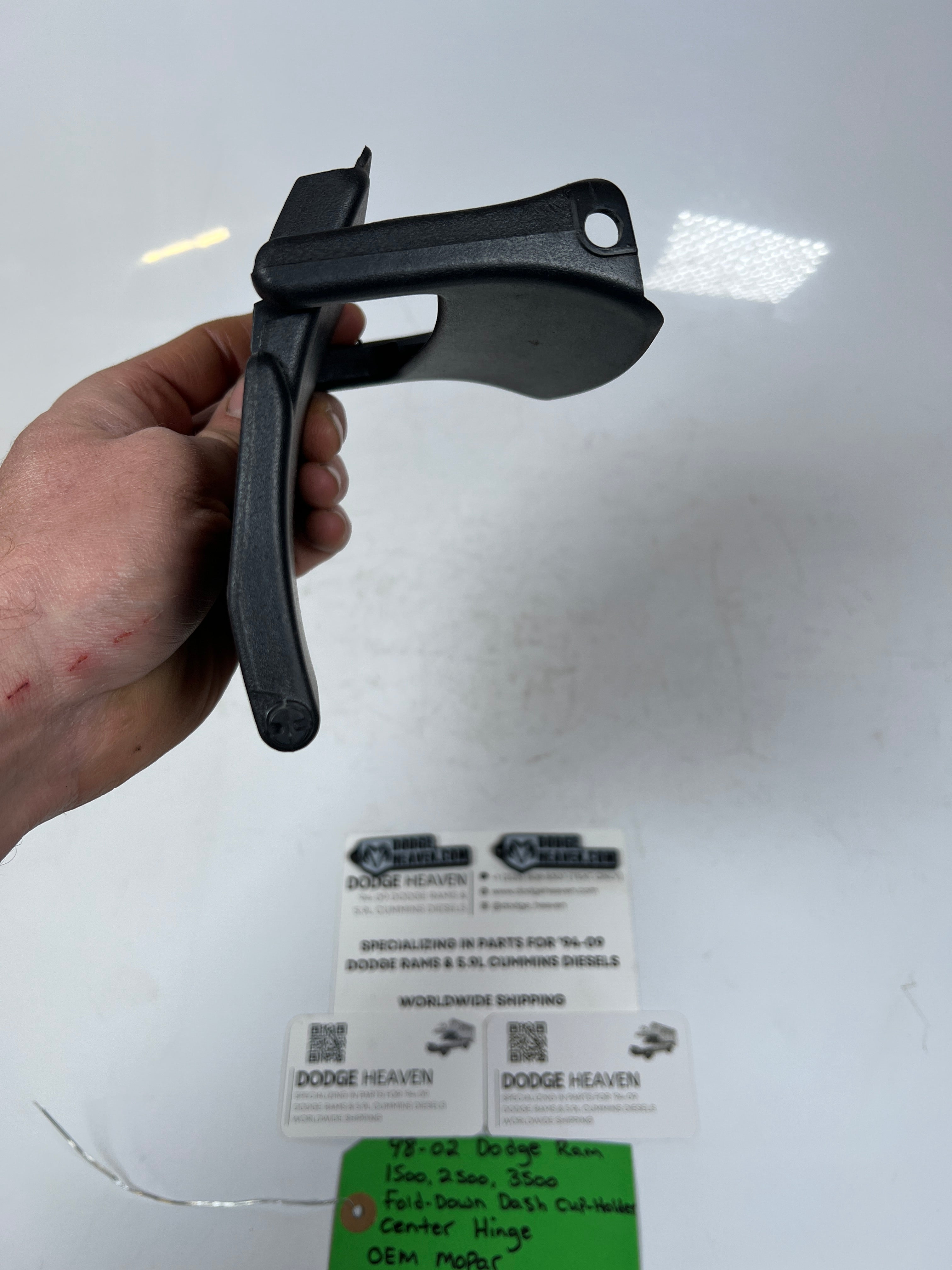 1998-2002 Dodge Ram 1500-3500 Fold Down Dash Cup Holder Center Hinge