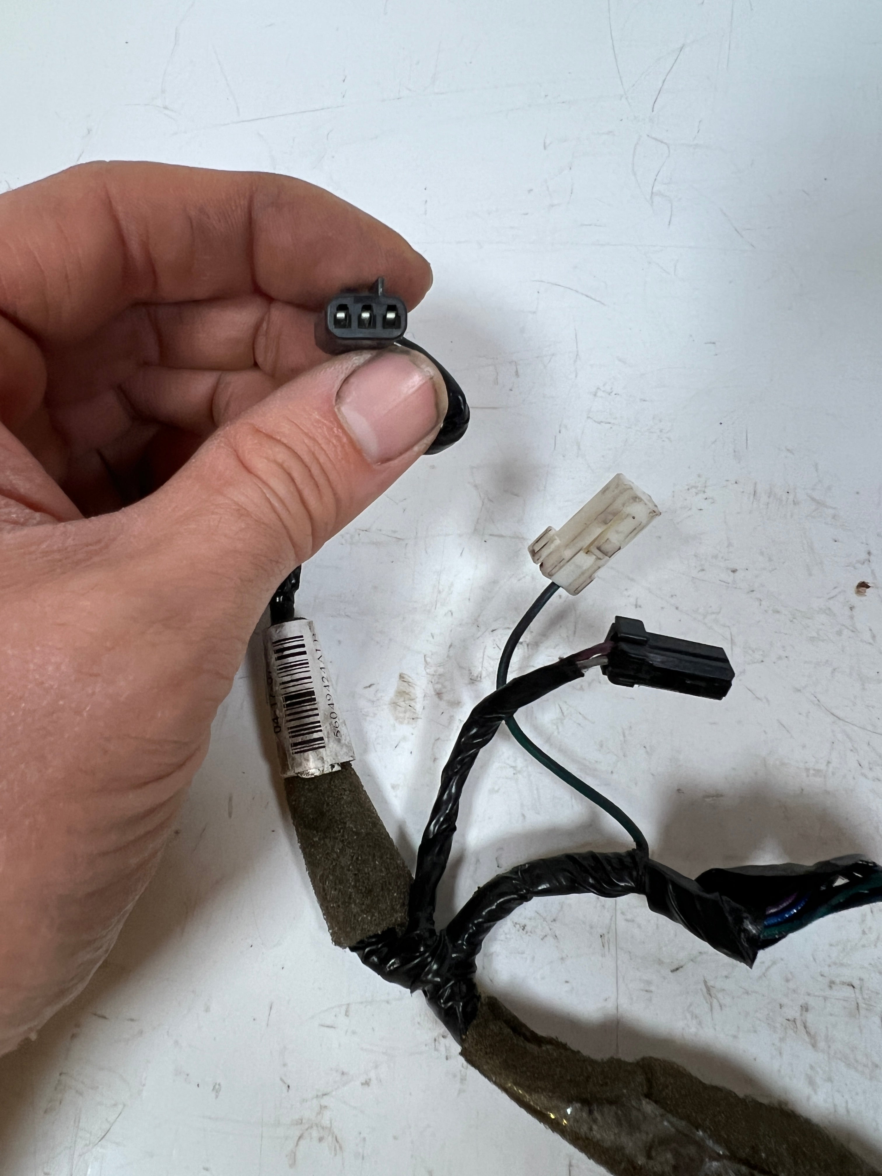 2003-2005 Dodge Ram 1500 2500 3500 Steering Wheel Control Harness with Radio Control (OEM)