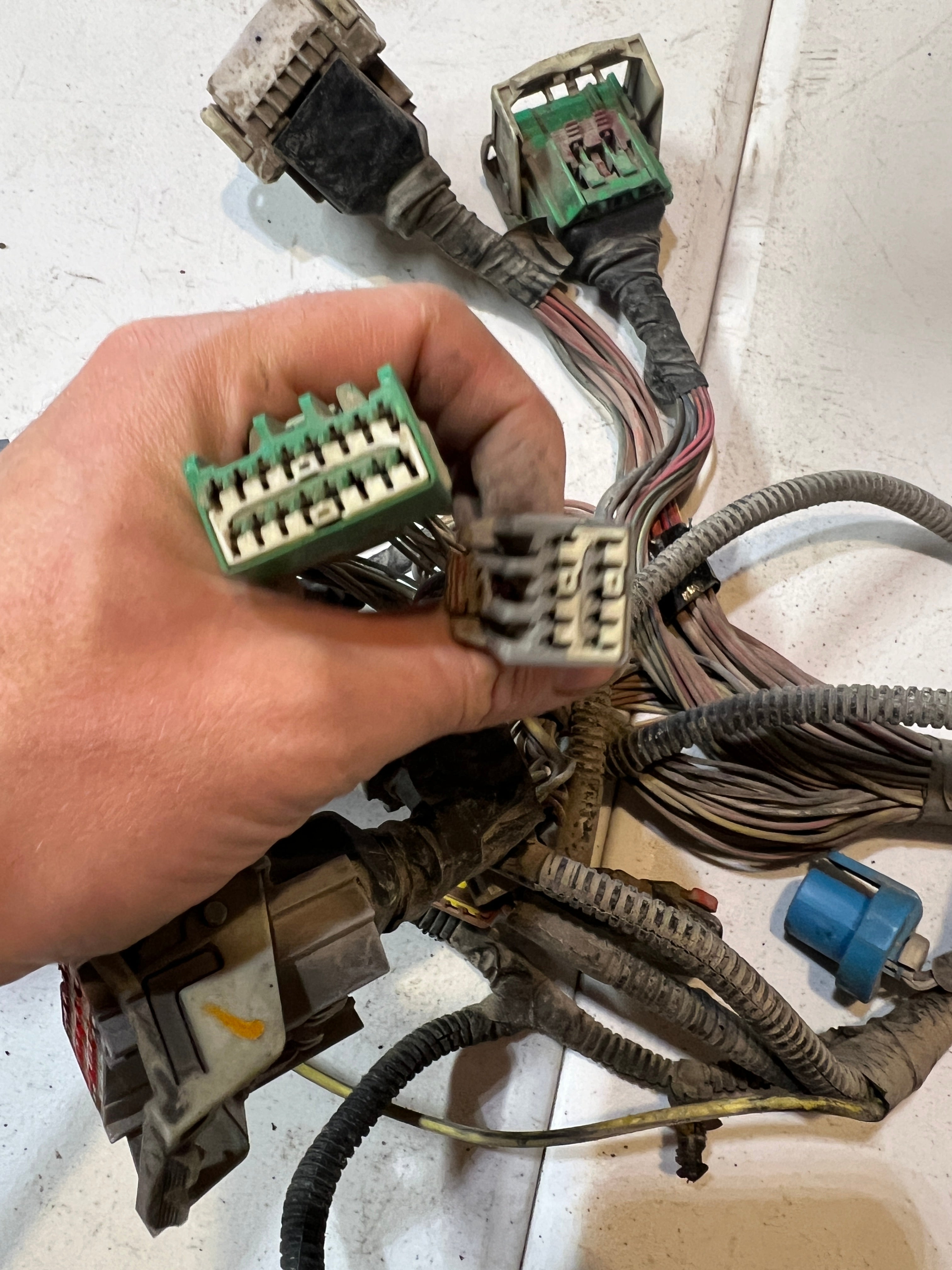 2004.5-2004.5 Dodge Ram 2500 3500 5.9L Cummins Engine Bay Wiring Harness