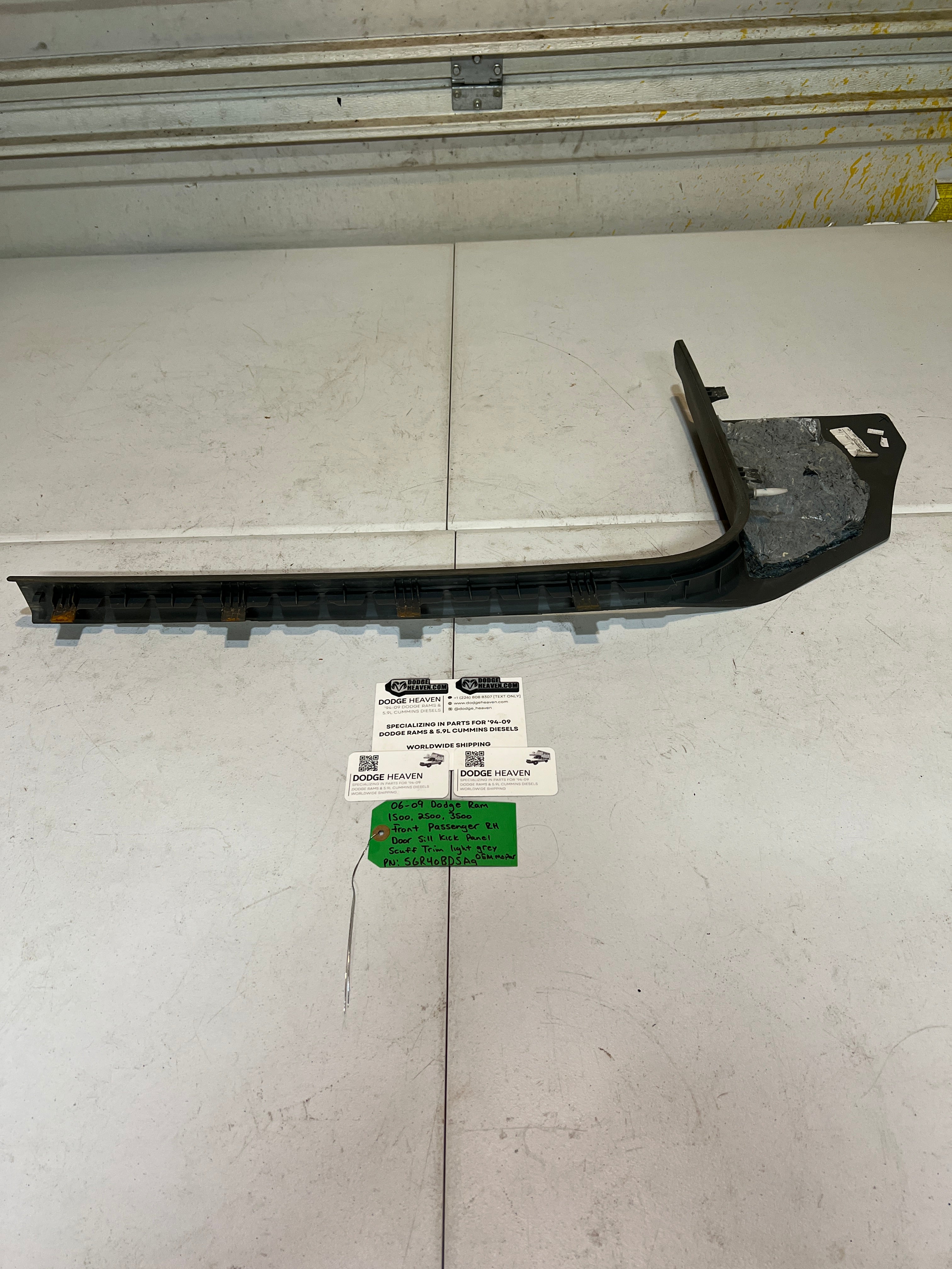 2006-2009 Dodge Ram 1500-3500 Passenger Door Sill Kick Panel Light Grey