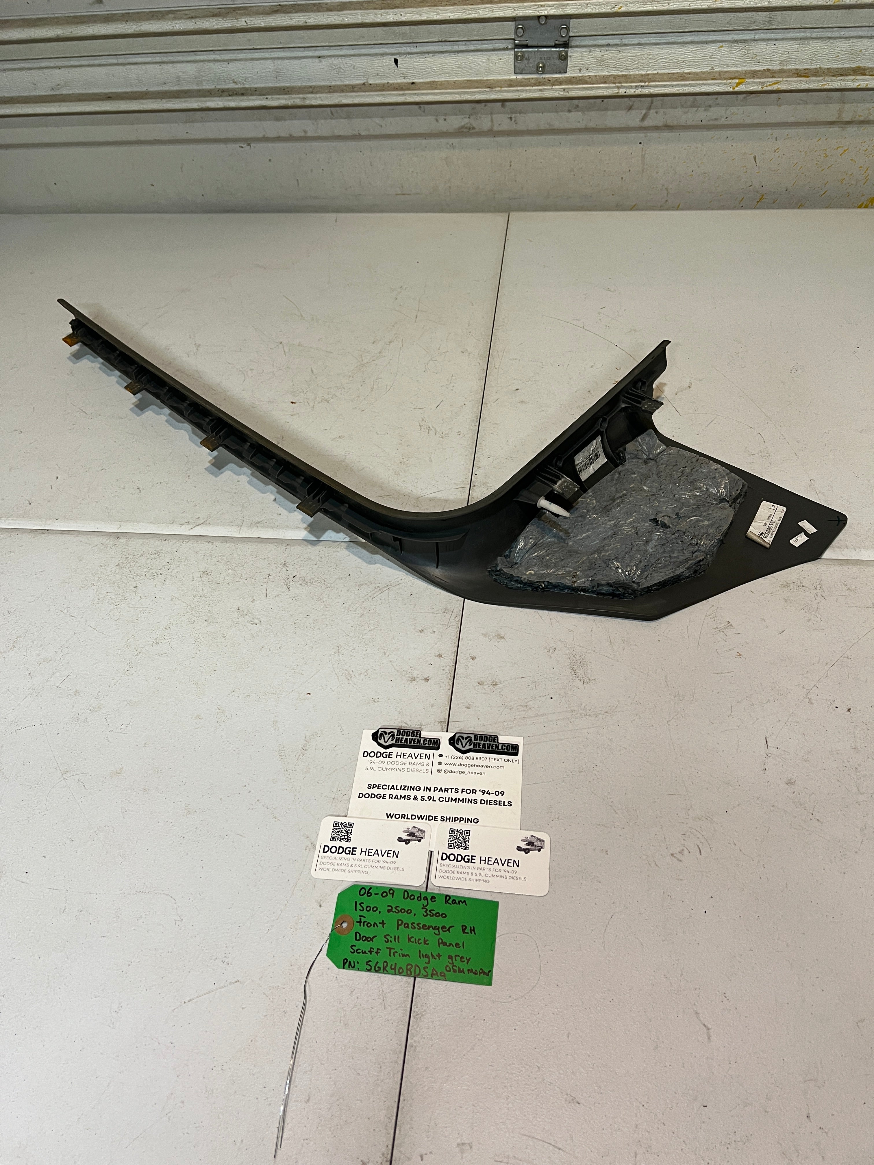 2006-2009 Dodge Ram 1500-3500 Passenger Door Sill Kick Panel Light Grey