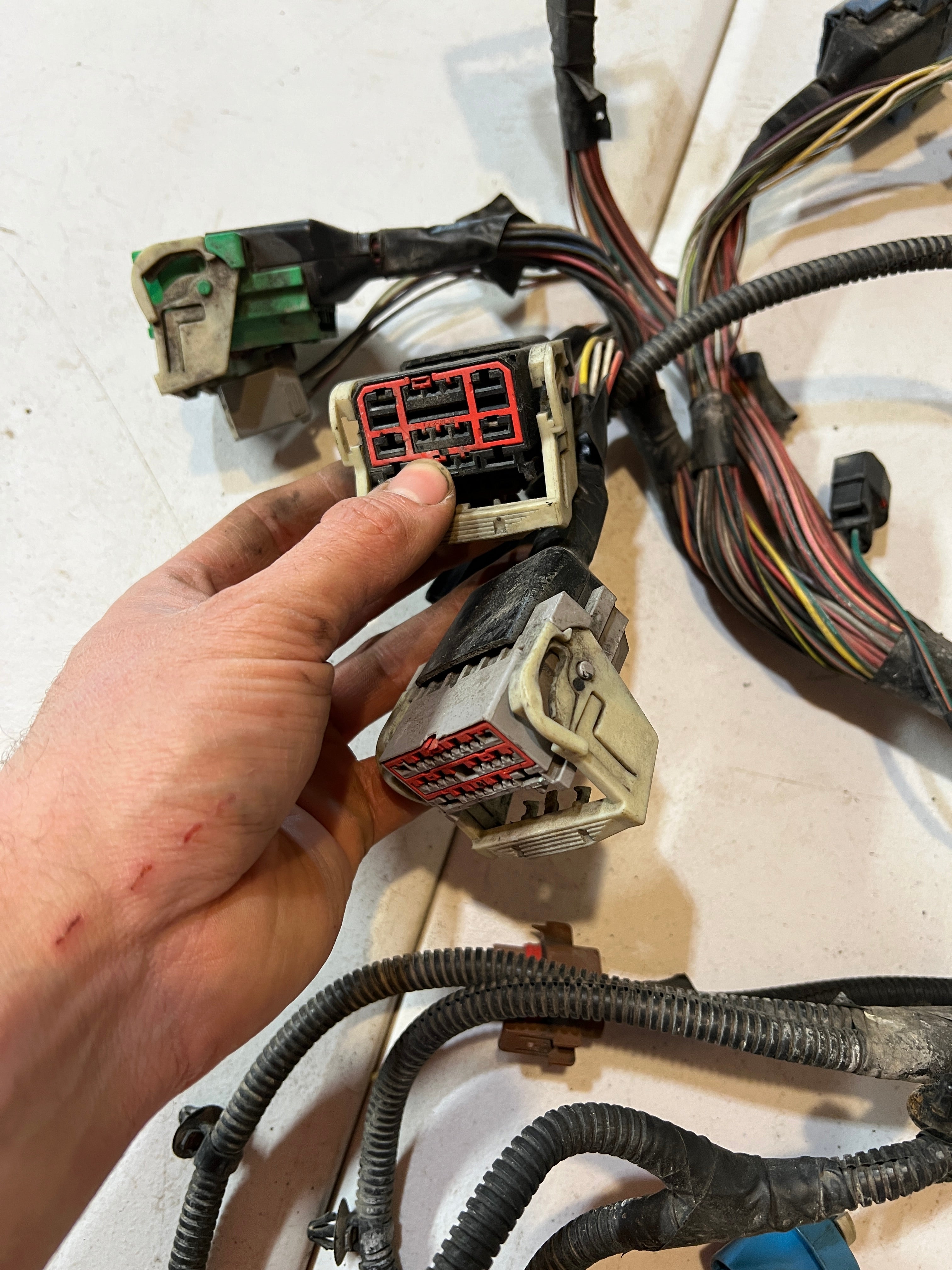 2005-2005 Dodge Ram 1500-3500 5.7L Hemi Engine Bay Wiring Harness
