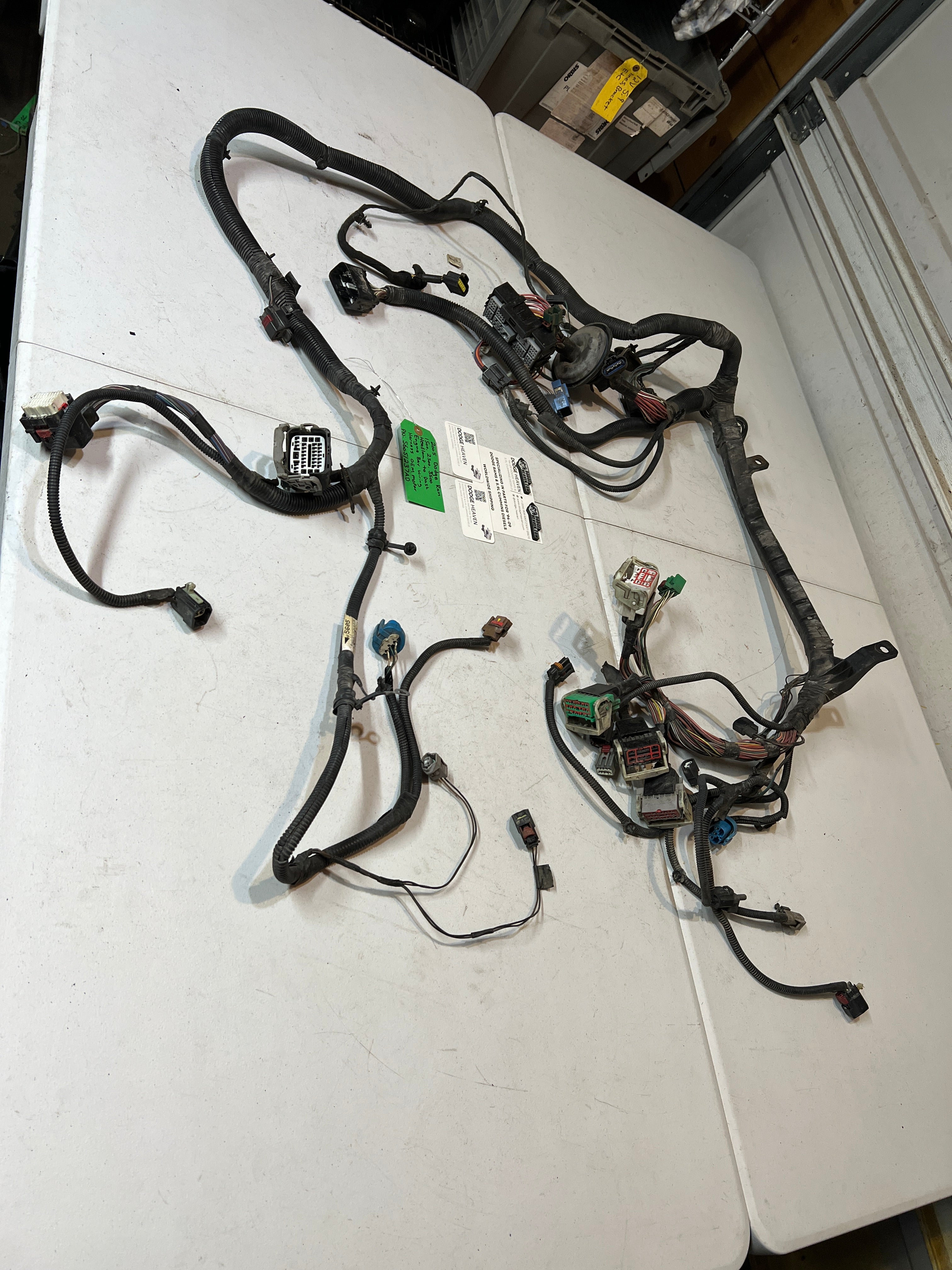 2005-2005 Dodge Ram 1500-3500 5.7L Hemi Engine Bay Wiring Harness
