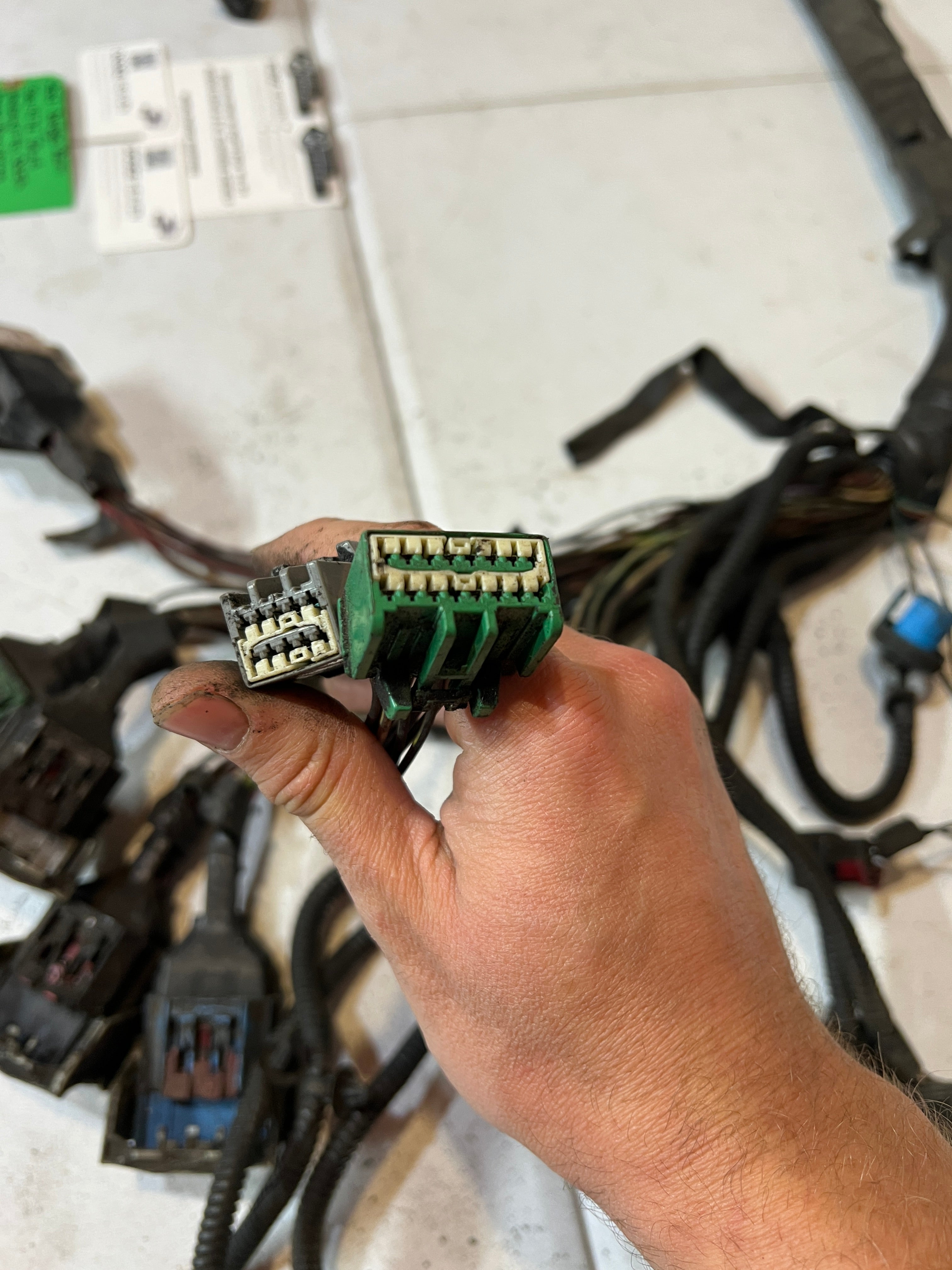 2005-2005 Dodge Ram 1500 4.7L 2WD  Engine Bay Wiring Harness
