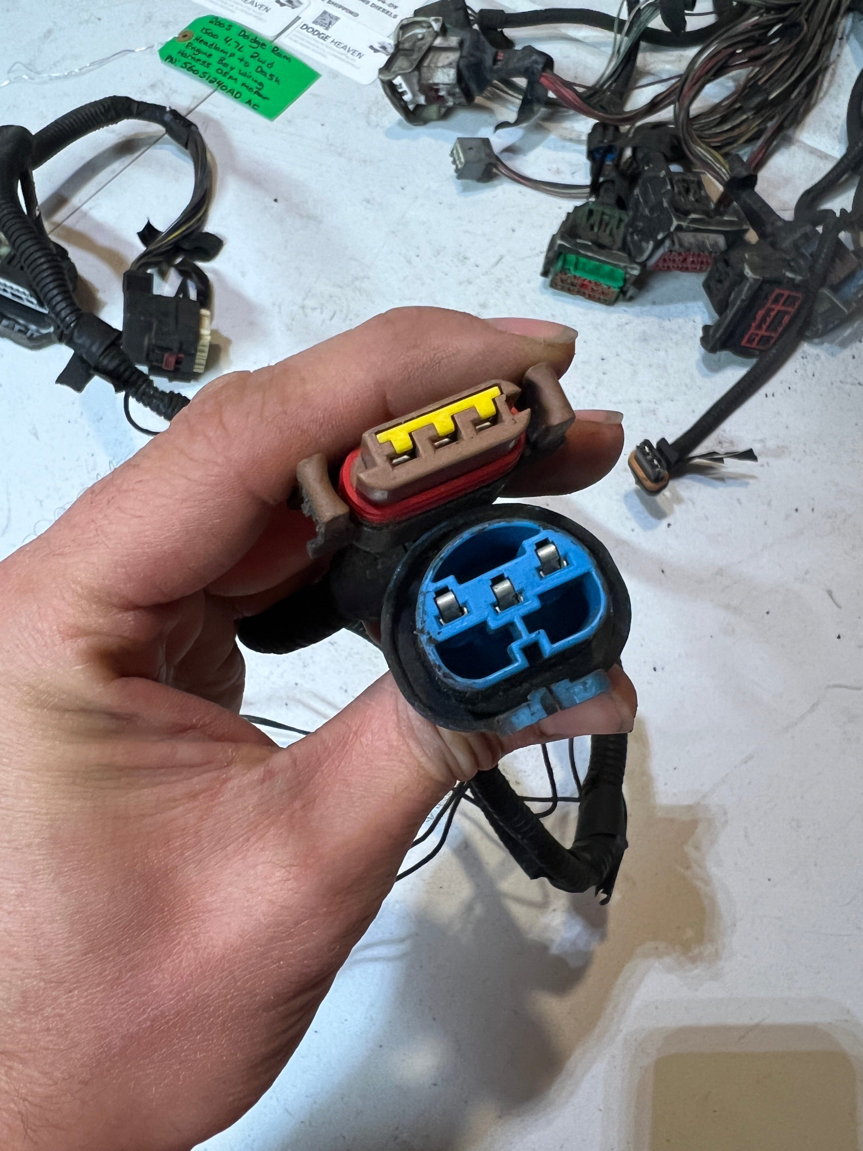 2005-2005 Dodge Ram 1500 4.7L 2WD  Engine Bay Wiring Harness