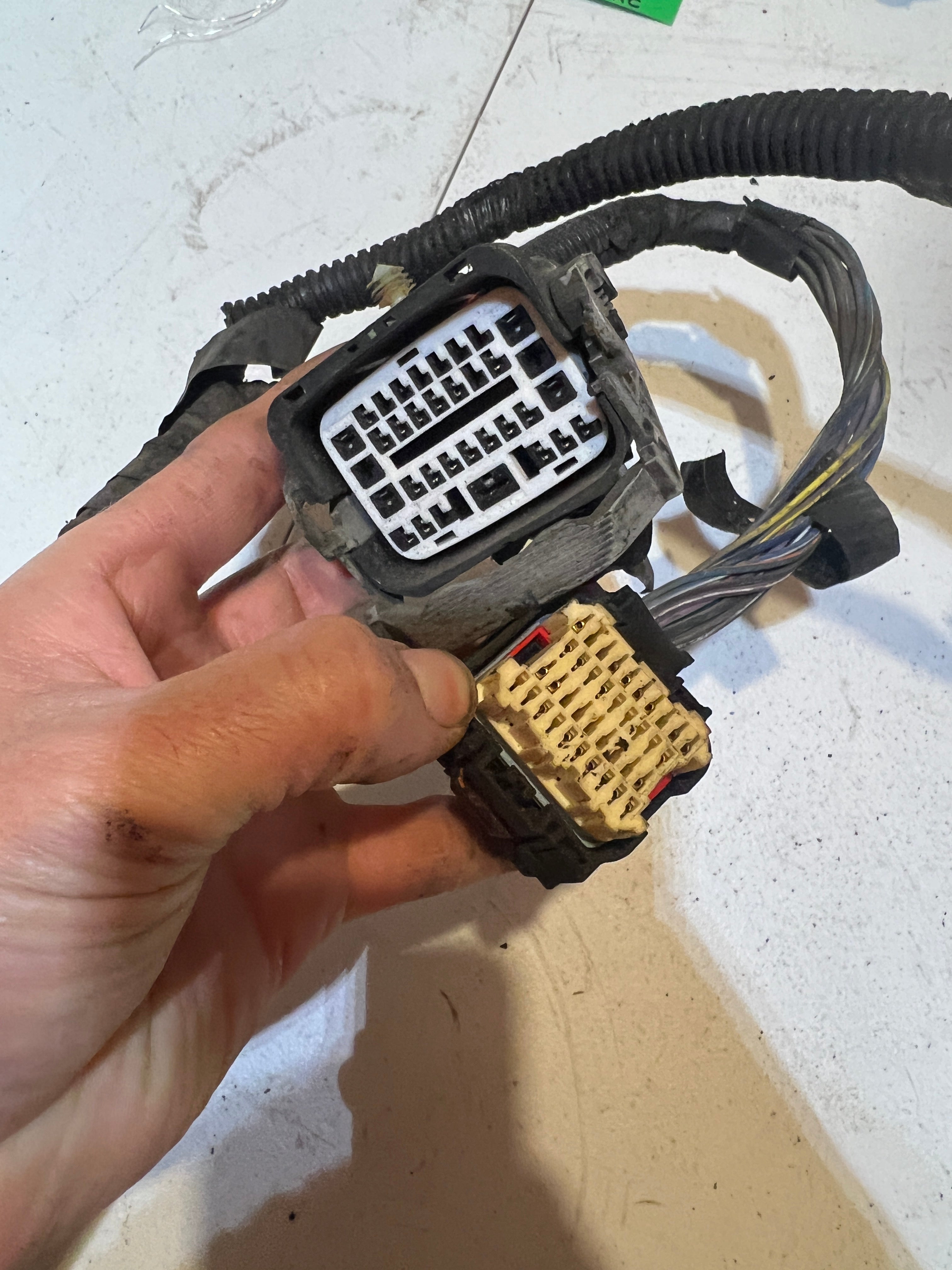 2005-2005 Dodge Ram 1500 4.7L 2WD  Engine Bay Wiring Harness