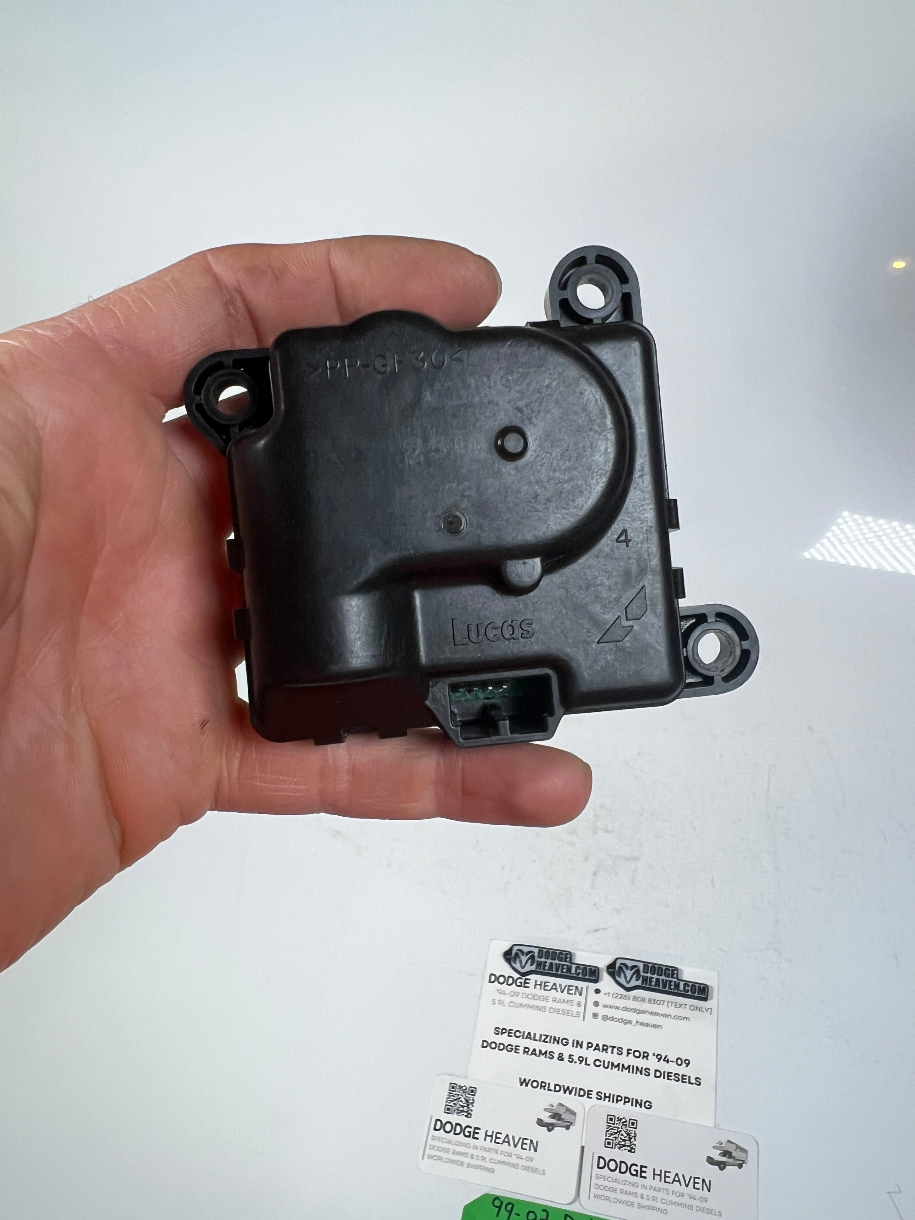 1999-2002 Dodge Ram 1500-3500 HVAC Blend Door Actuator 4-Pin