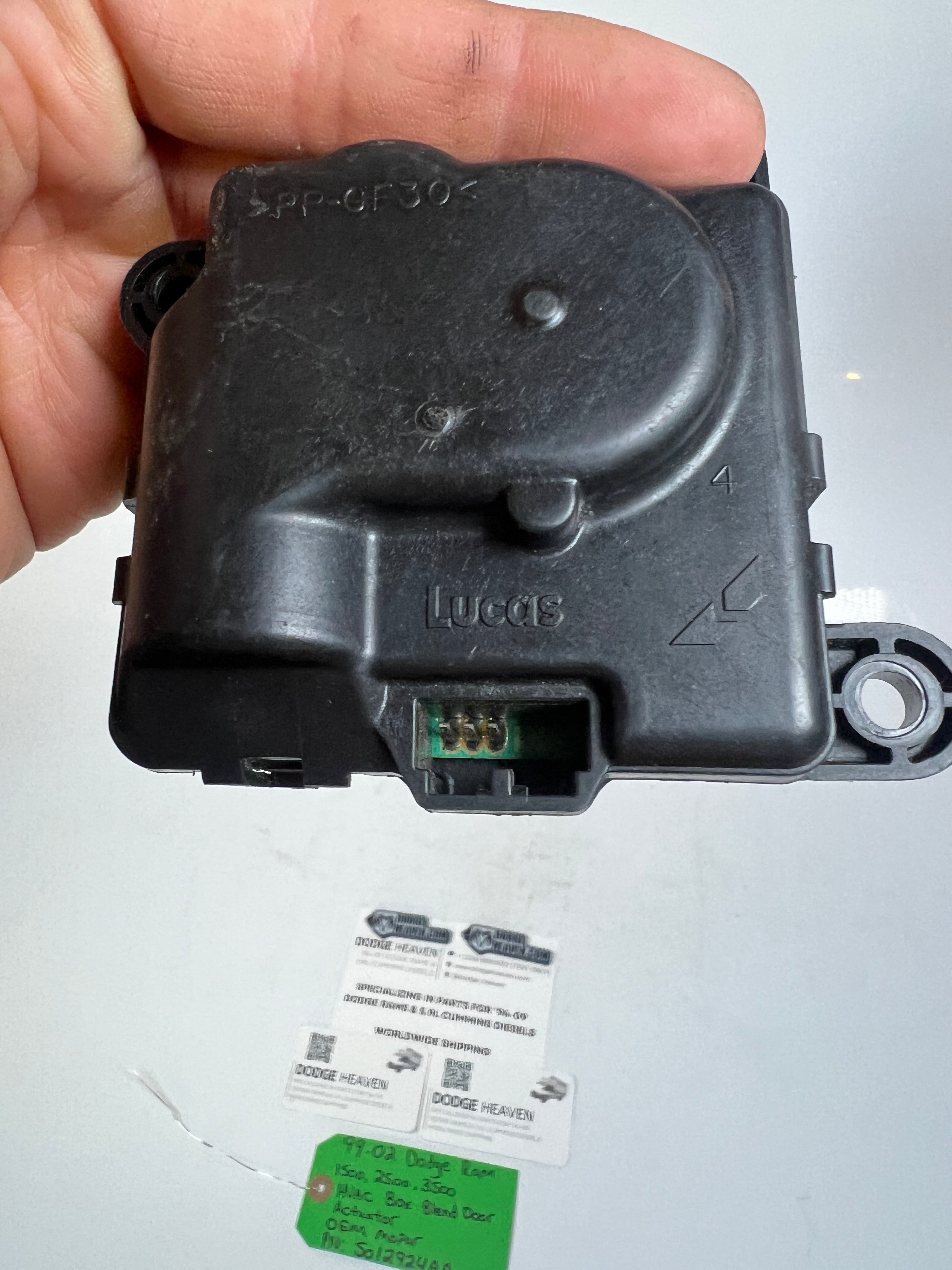 1999-2002 Dodge Ram 1500-3500 HVAC Box Blend Door Actuator 3-Pin