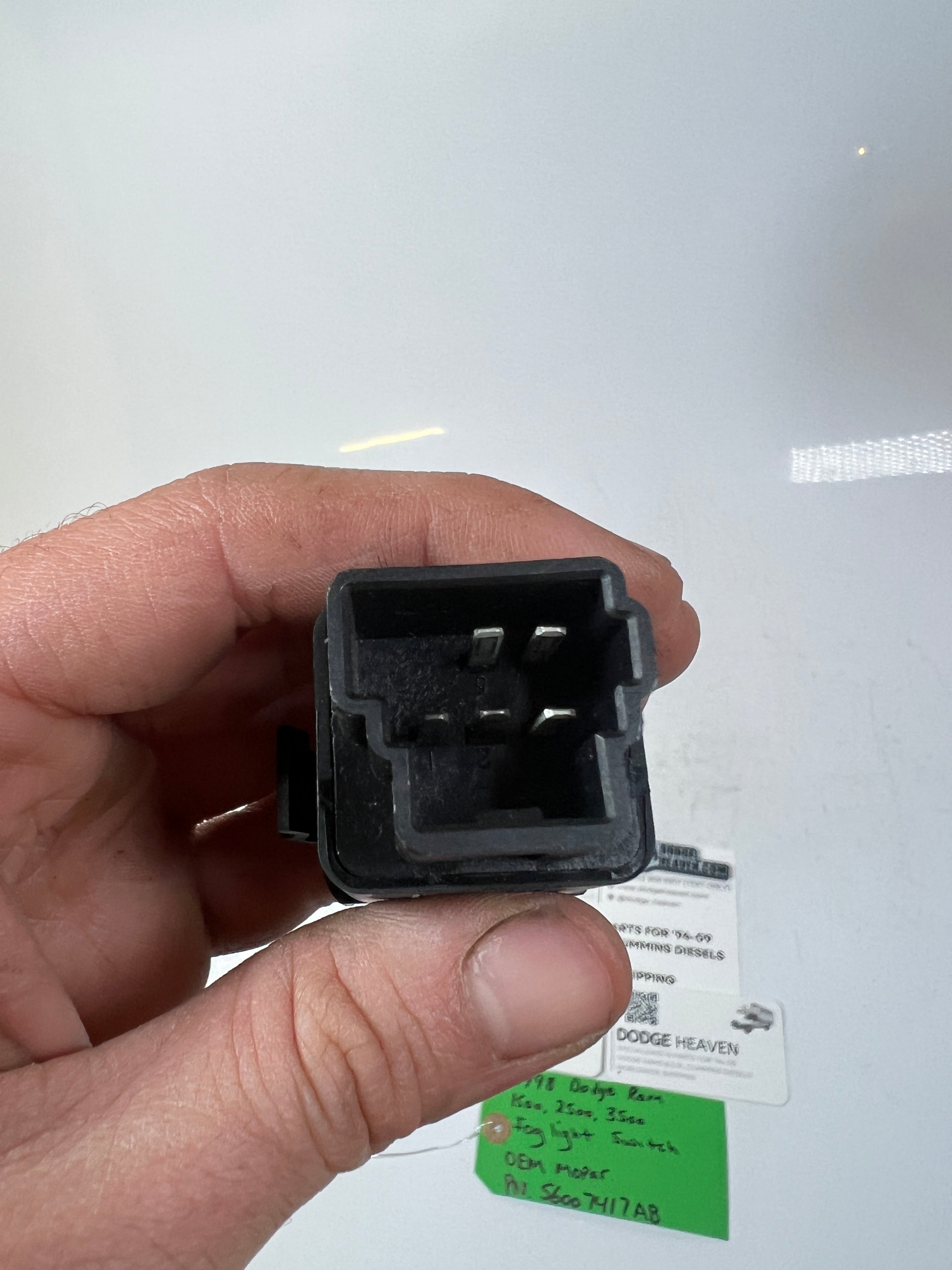1998-1998 Dodge Ram 1500-3500 Fog Light Dash Switch
