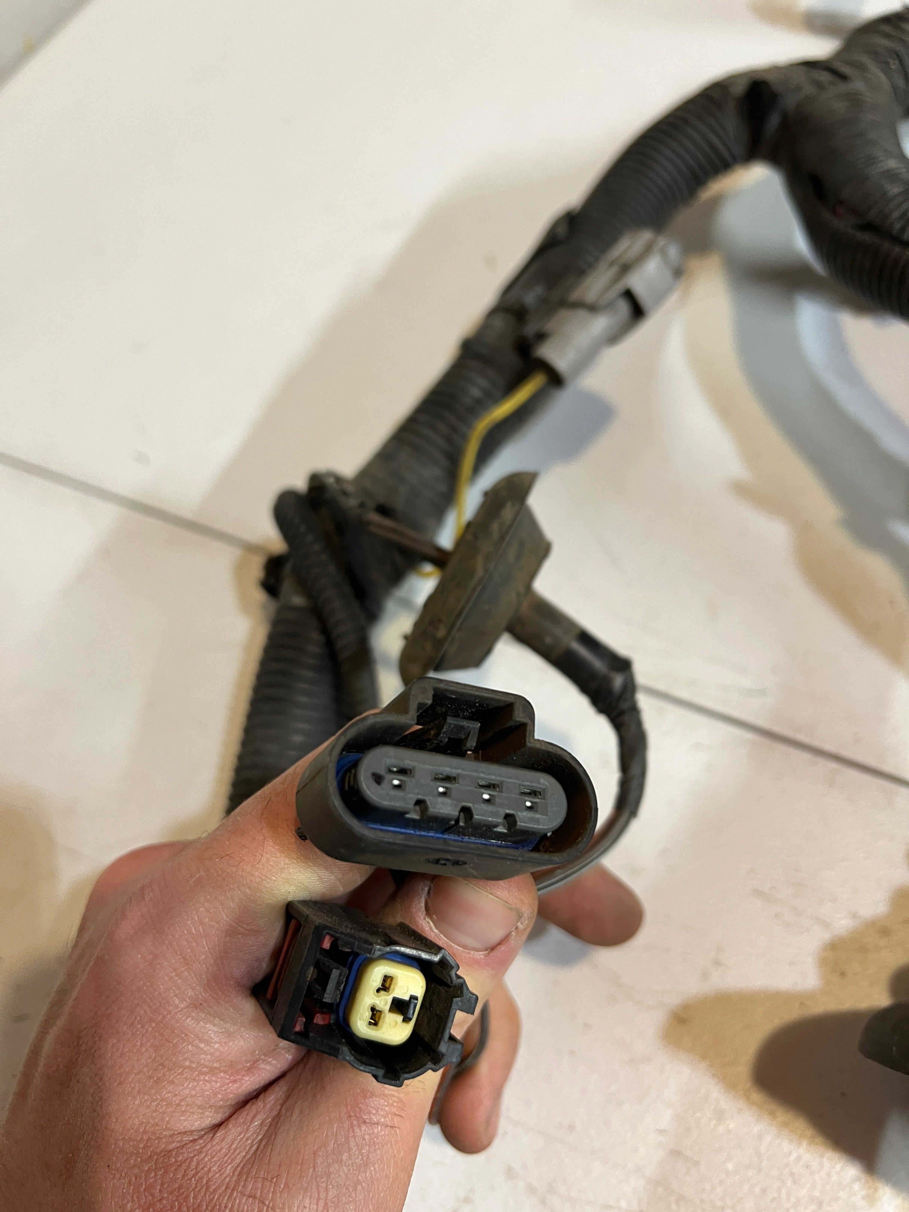 2006-2006 Dodge Ram 1500 2500 3500 5.7L Hemi Engine Bay Wiring Harness