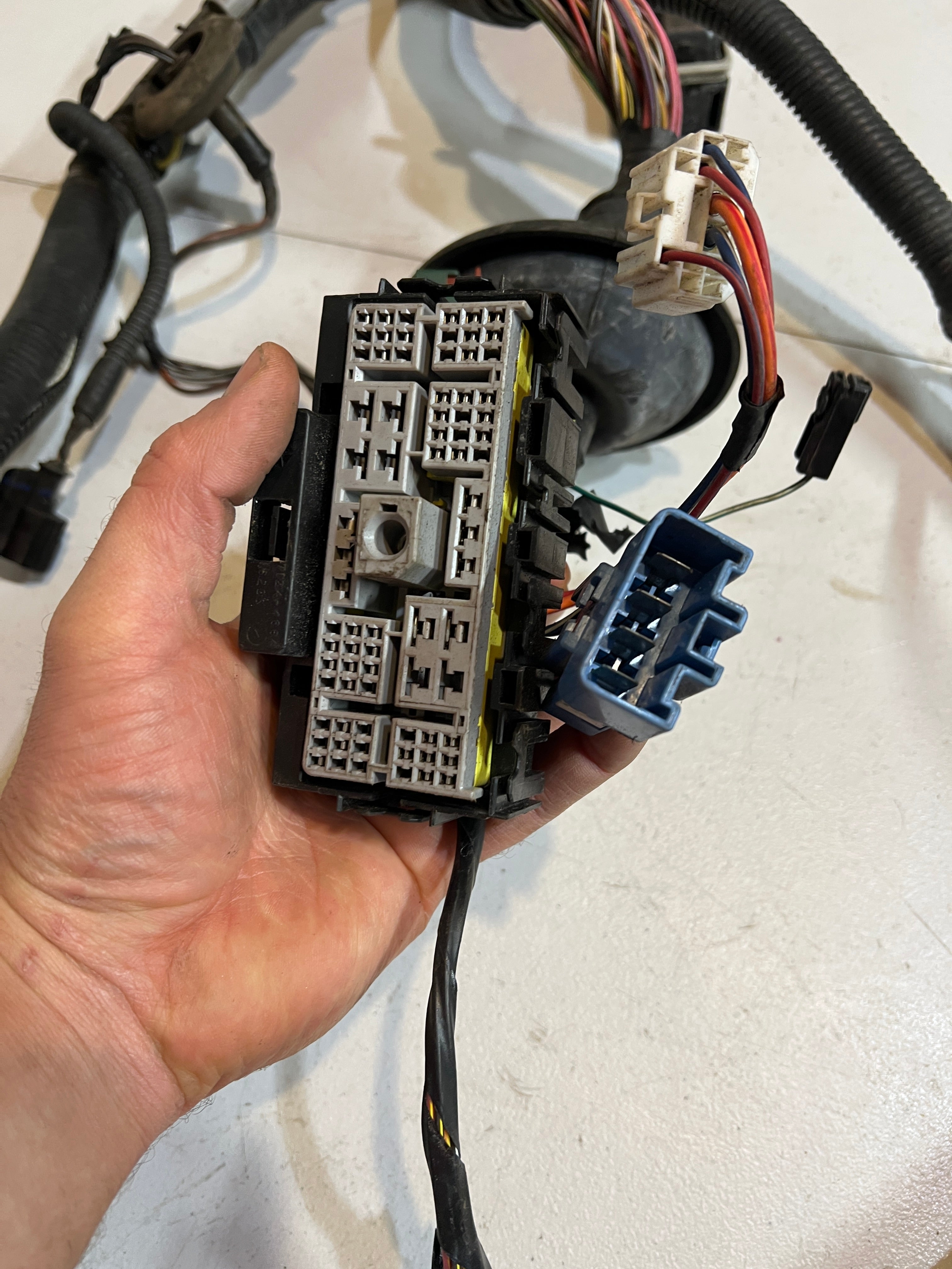 2006-2006 Dodge Ram 1500 2500 3500 5.7L Hemi Engine Bay Wiring Harness