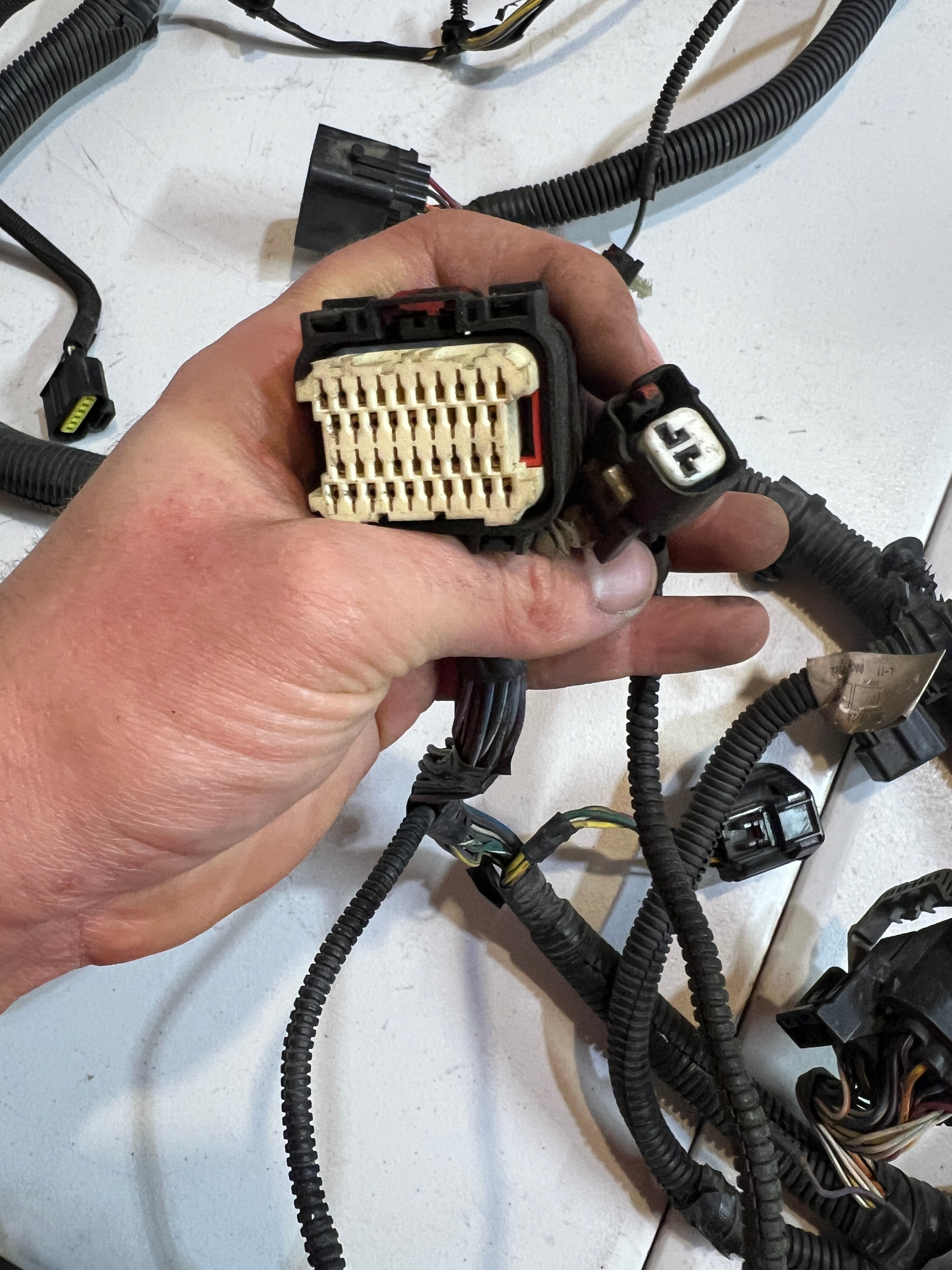 2006-2006 Dodge Ram 1500 2500 3500 5.7L Hemi Engine Bay Wiring Harness