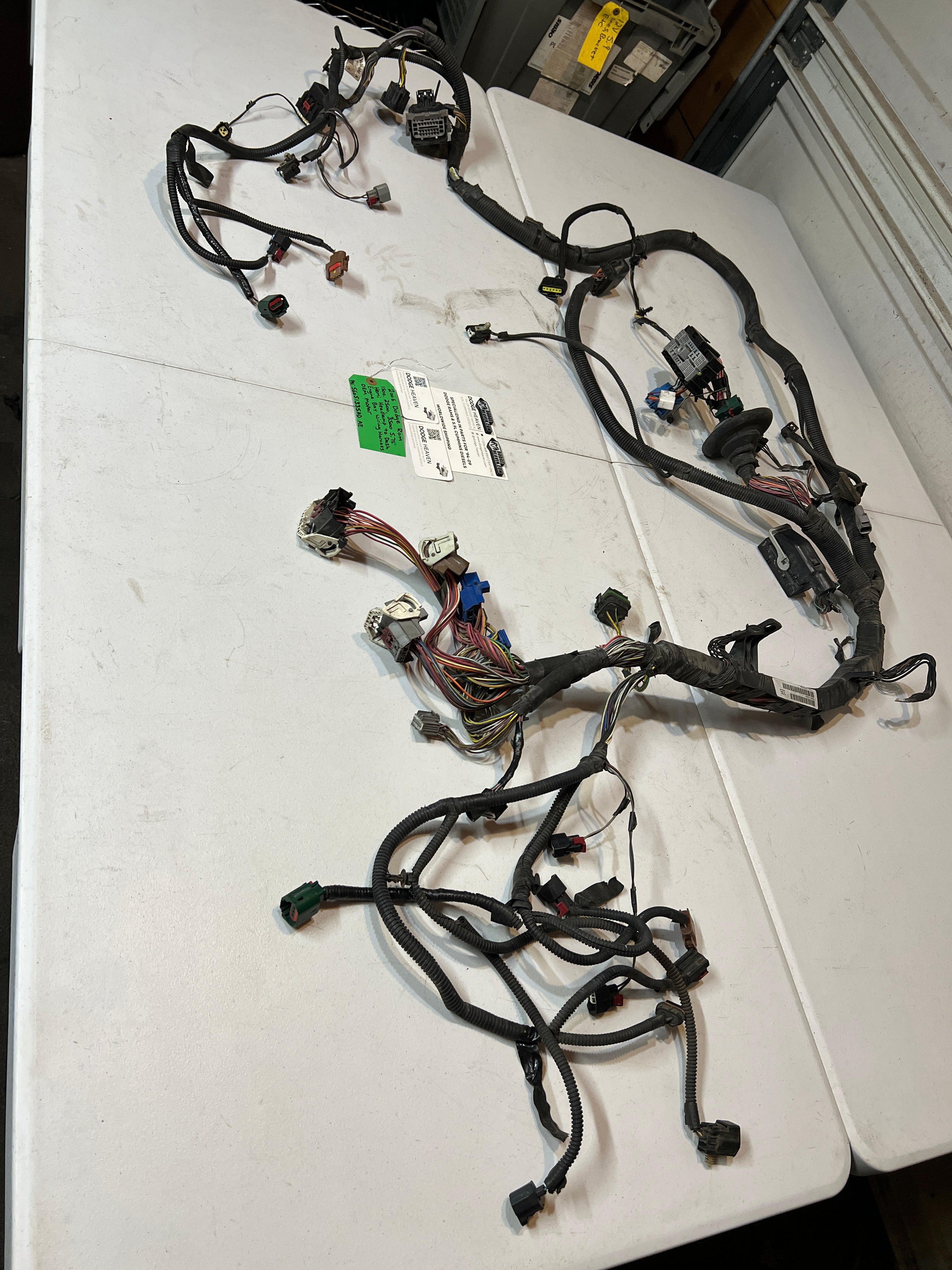 2006-2006 Dodge Ram 1500 2500 3500 5.7L Hemi Engine Bay Wiring Harness