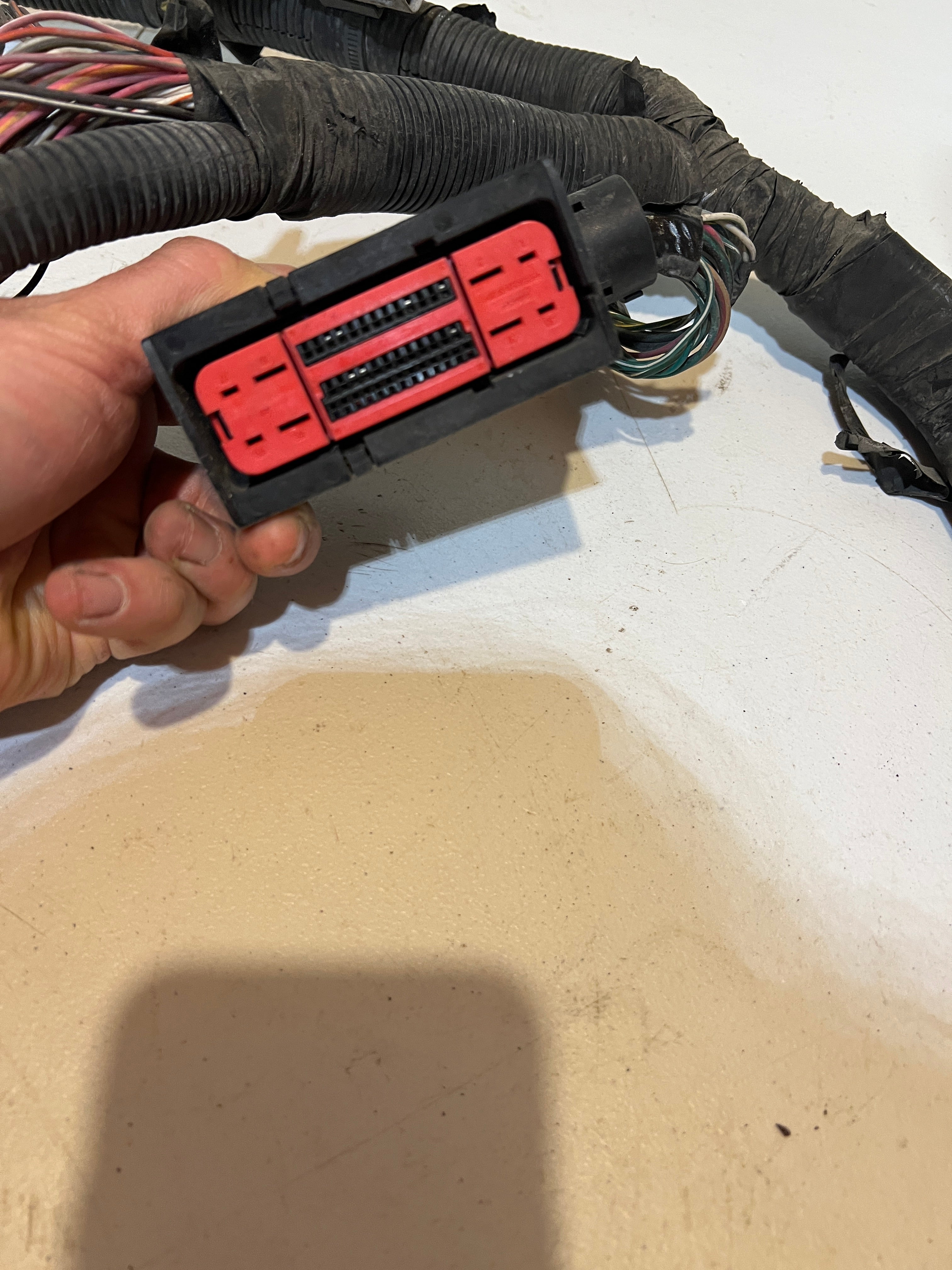 2006-2006 Dodge Ram 1500 2500 3500 5.7L Hemi Engine Bay Wiring Harness