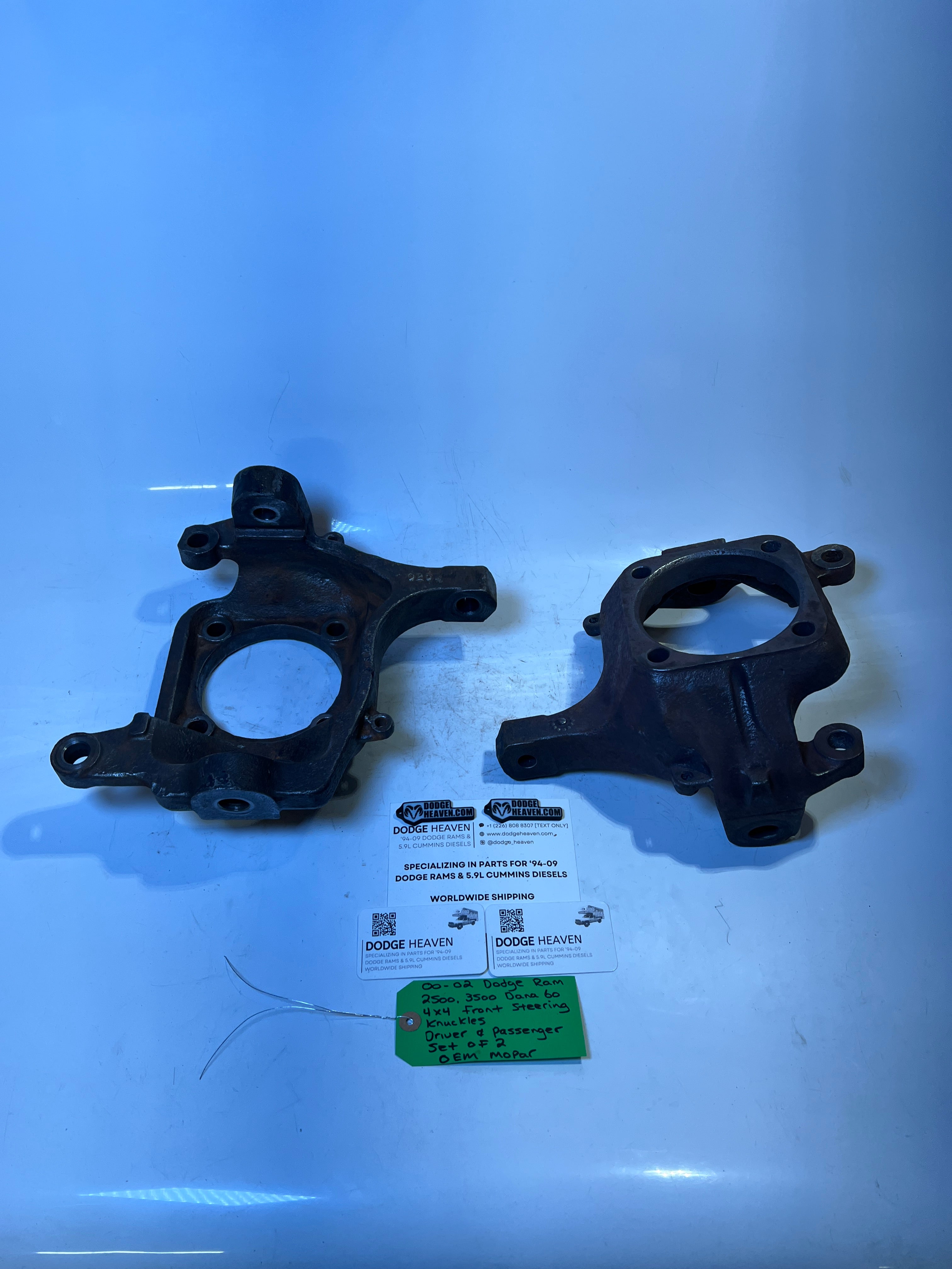2000-2002 Dodge Ram 2500 3500 4x4 Dana 60 Front Steering Knuckles LH & RH
