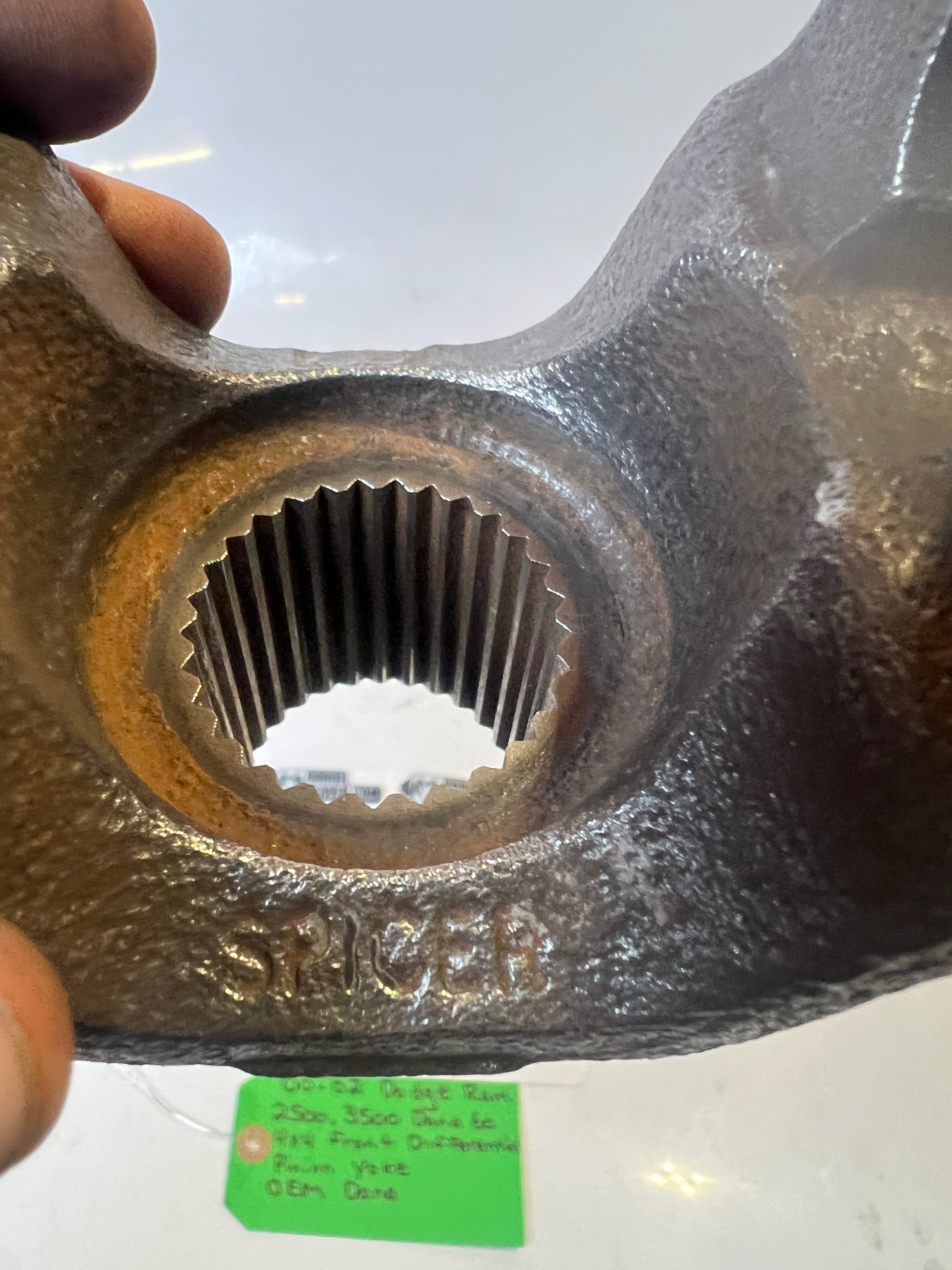 2000-2002 Dodge Ram 2500 3500 Dana 60 Front Differential Pinion Yoke
