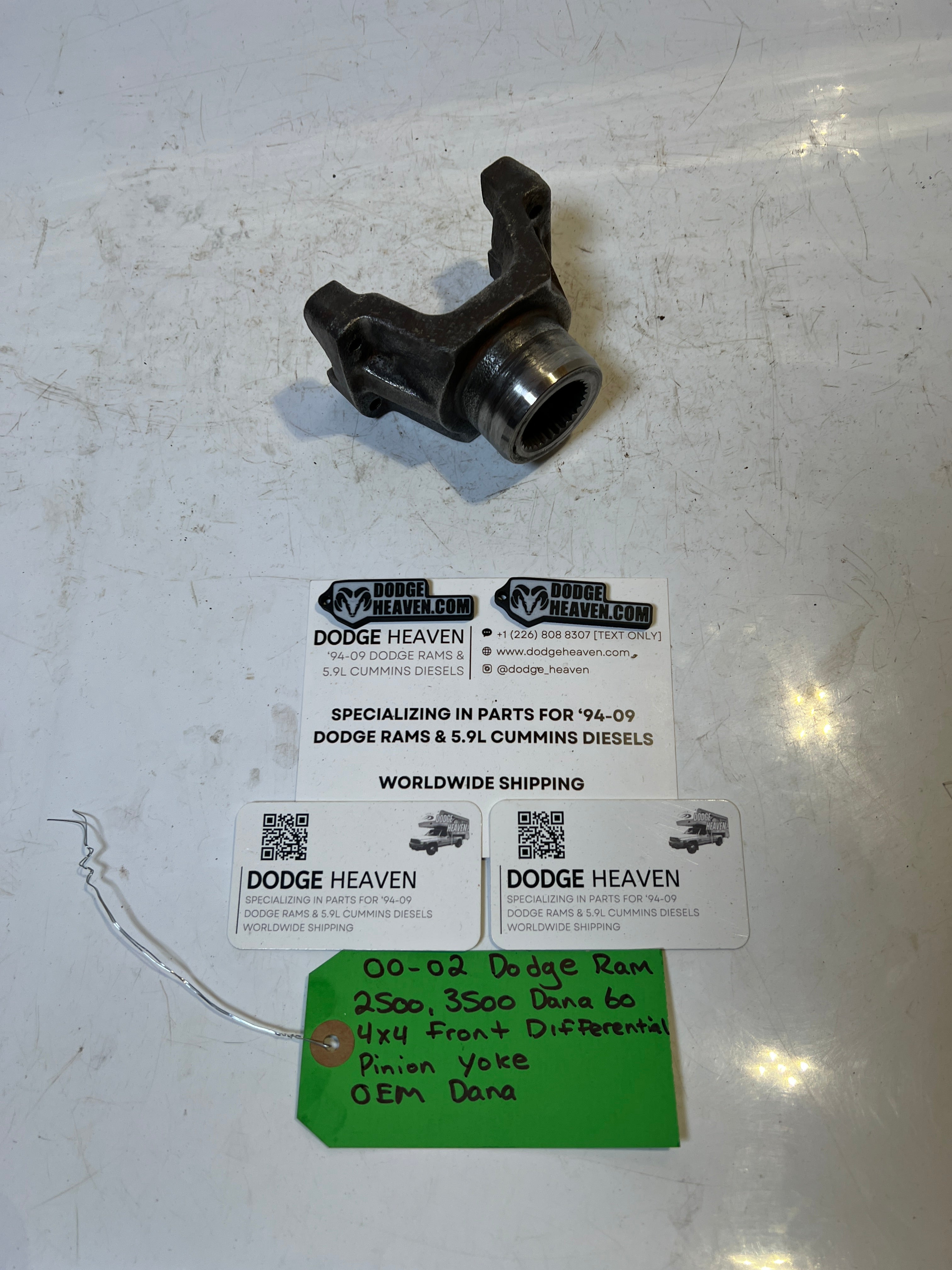 2000-2002 Dodge Ram 2500 3500 Dana 60 Front Differential Pinion Yoke