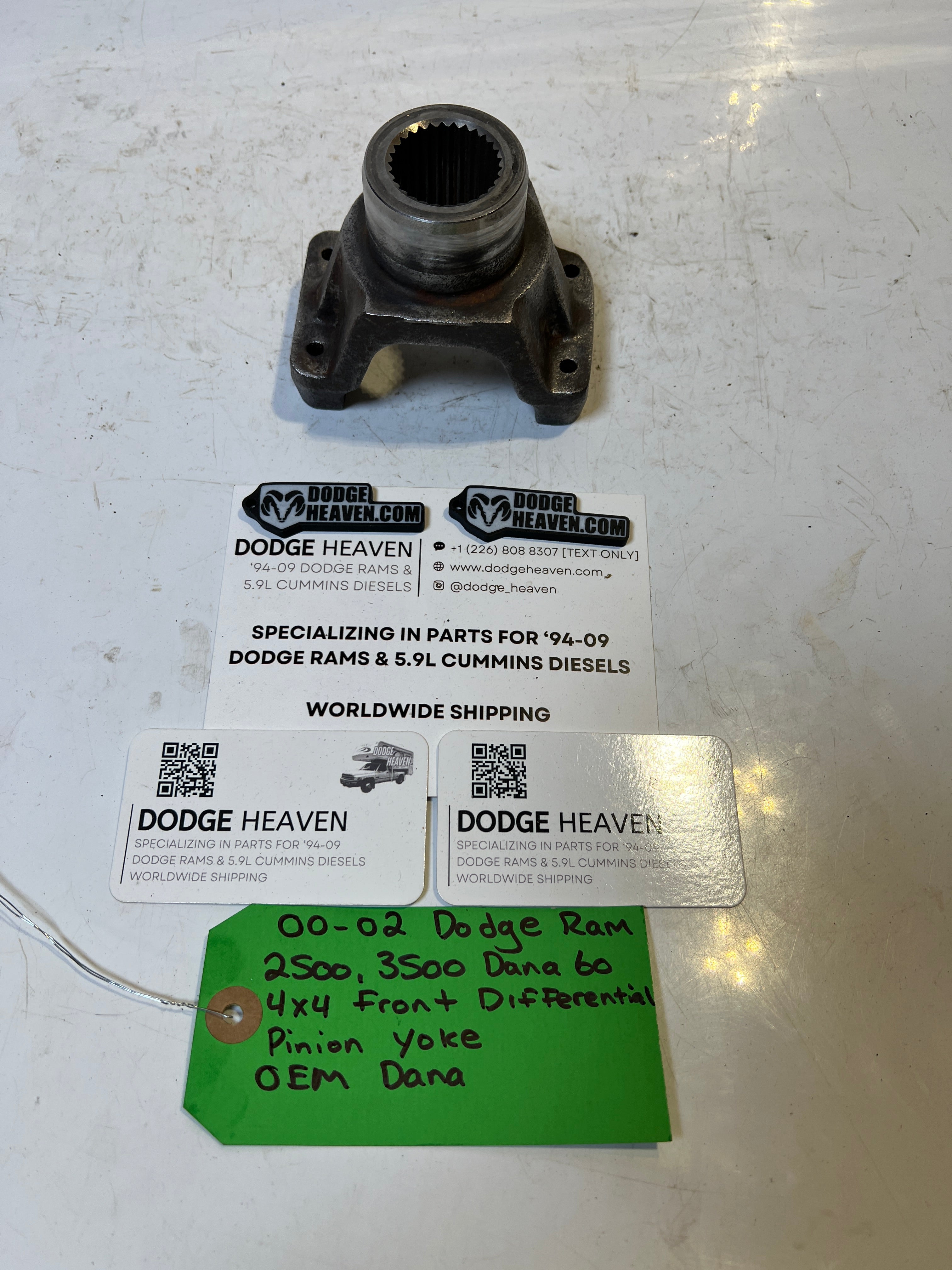 2000-2002 Dodge Ram 2500 3500 Dana 60 Front Differential Pinion Yoke