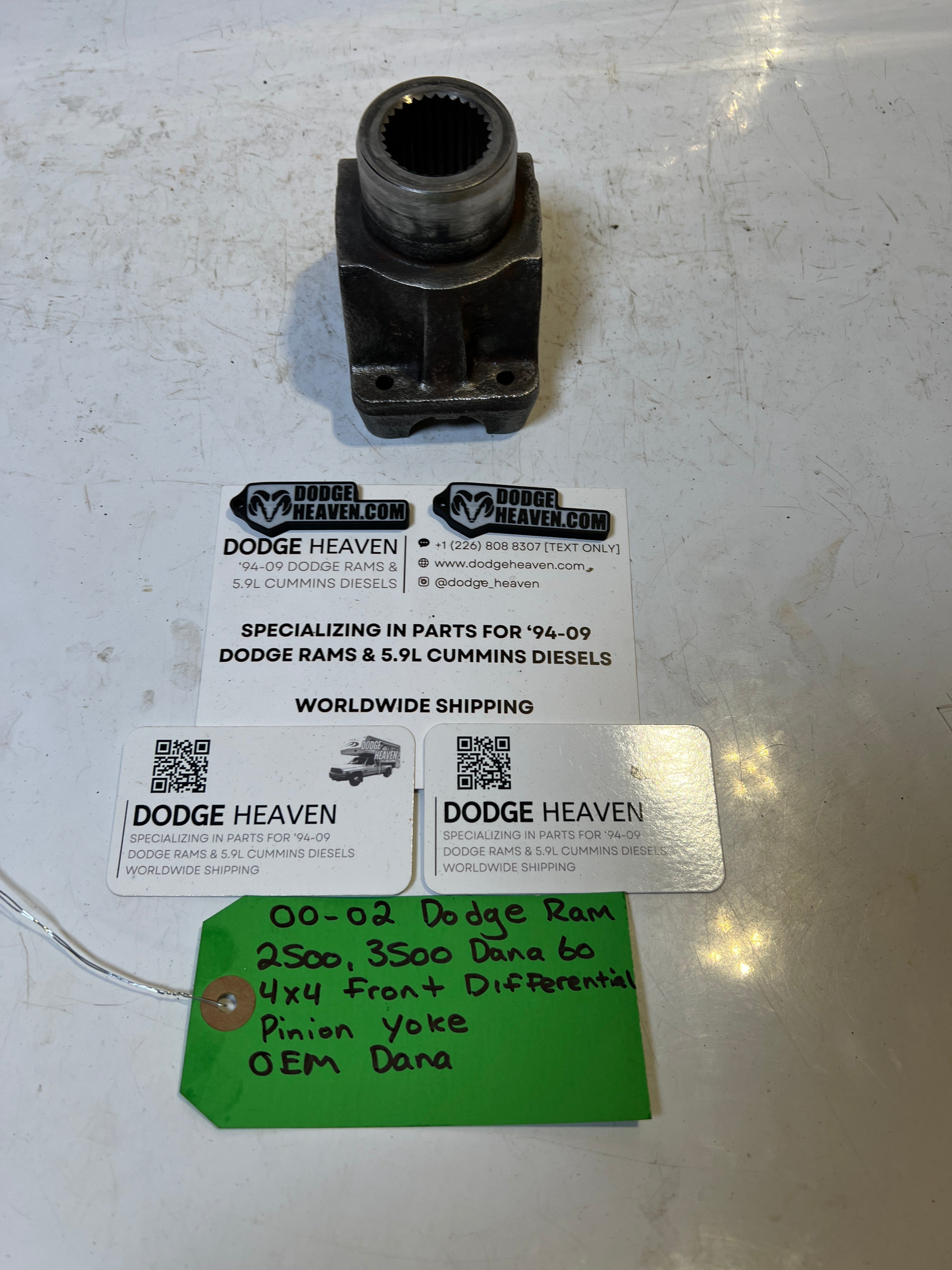 2000-2002 Dodge Ram 2500 3500 Dana 60 Front Differential Pinion Yoke