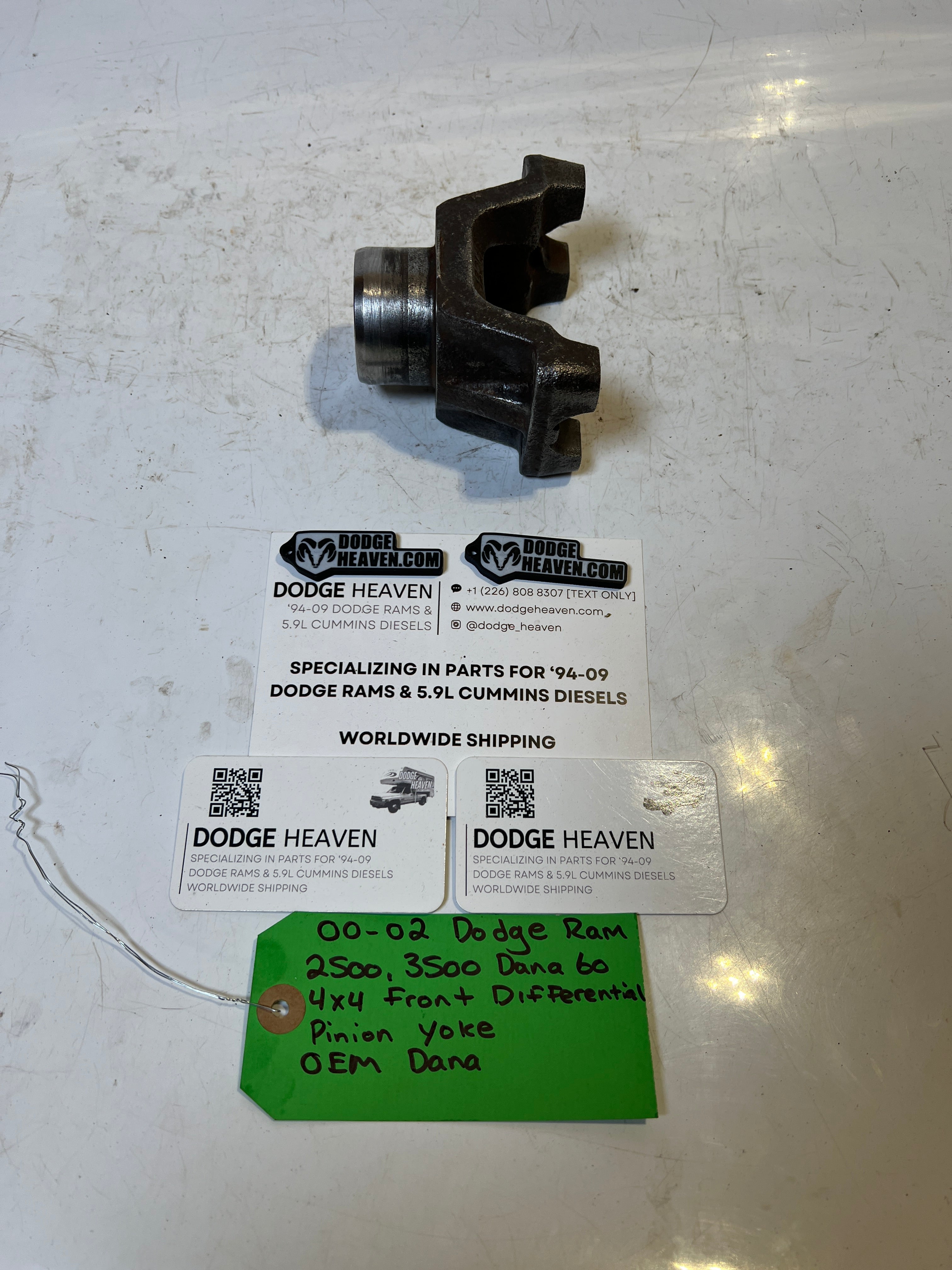 2000-2002 Dodge Ram 2500 3500 Dana 60 Front Differential Pinion Yoke