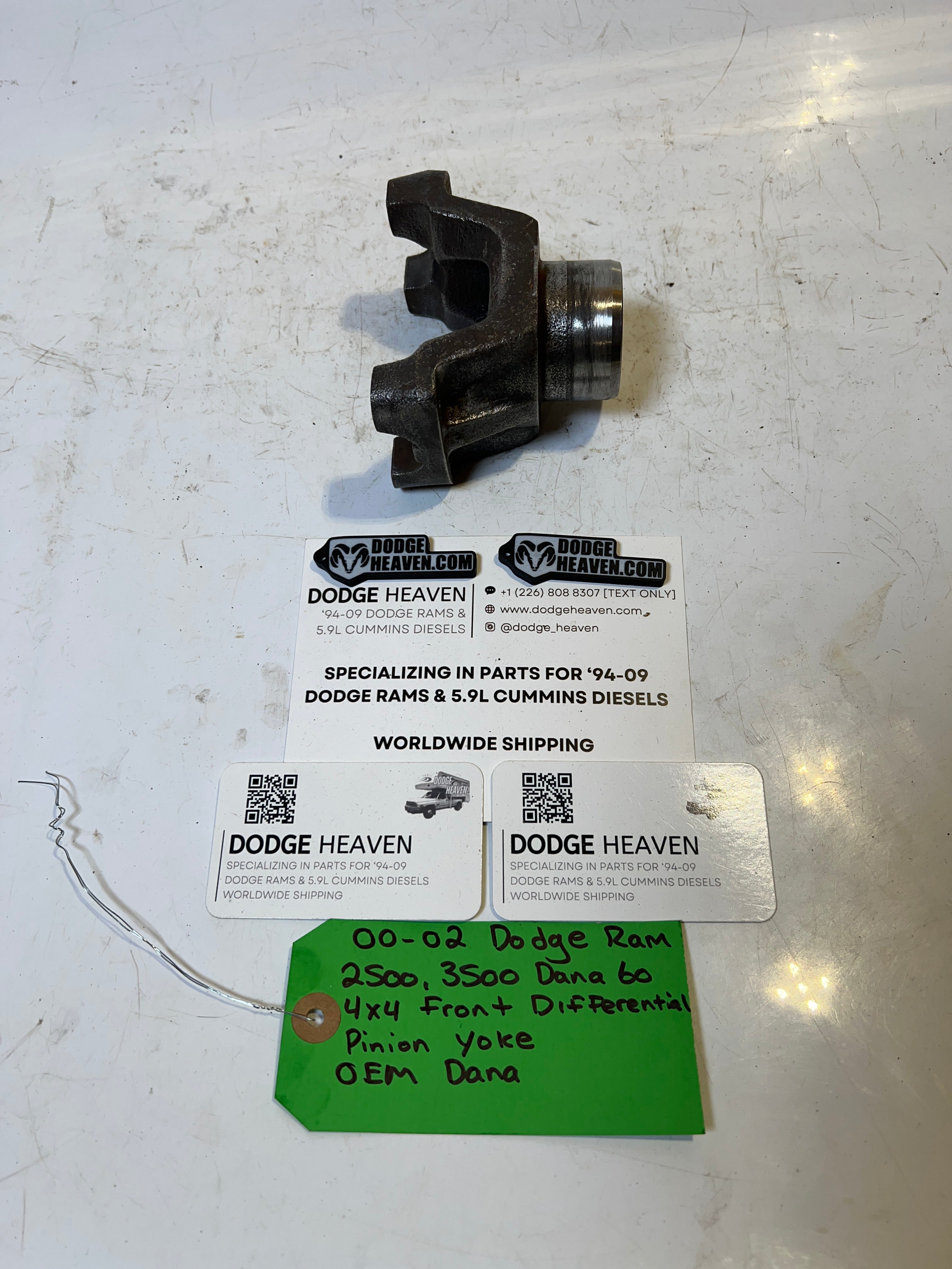 2000-2002 Dodge Ram 2500 3500 Dana 60 Front Differential Pinion Yoke