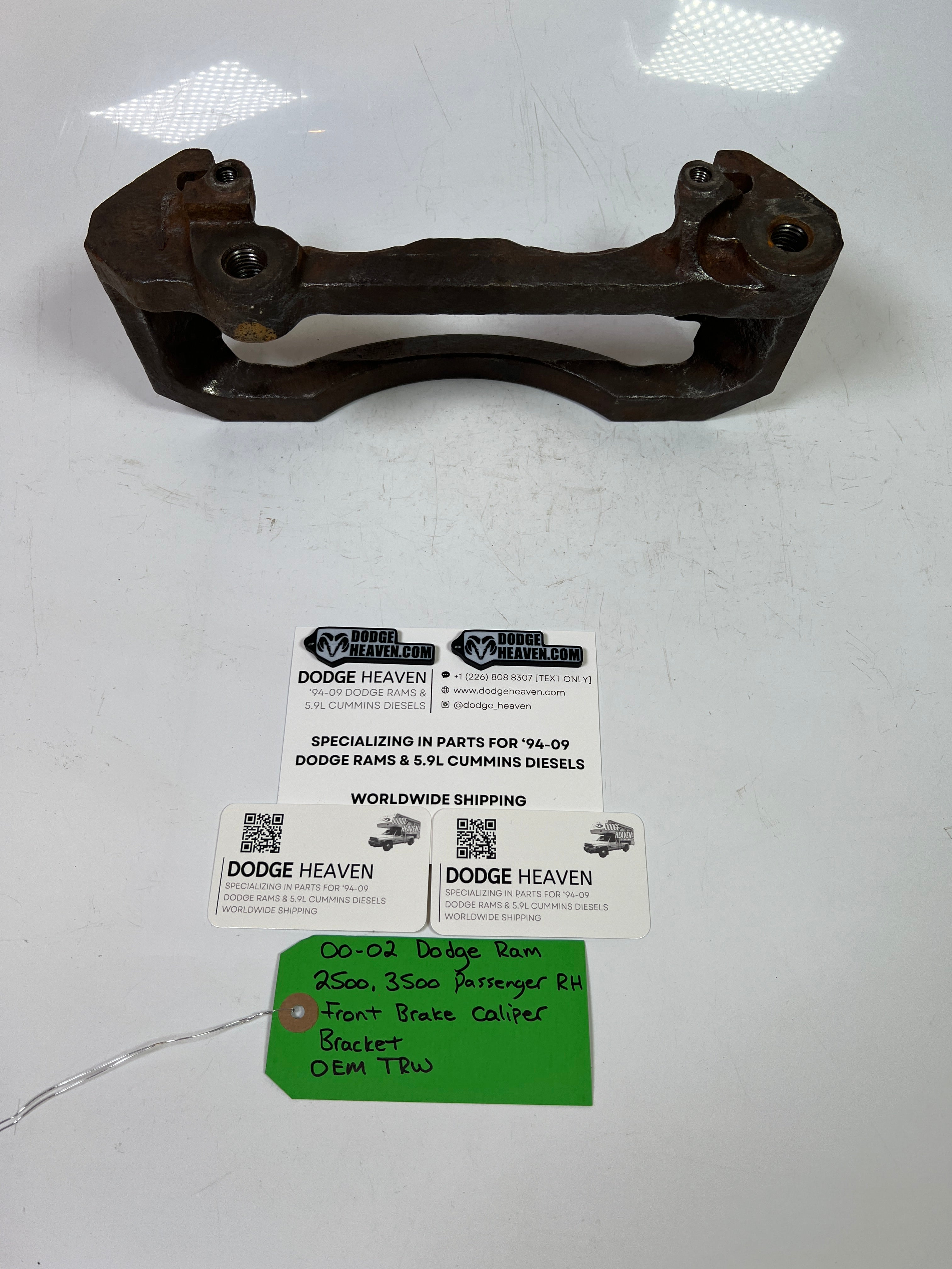 2000-2002 Dodge Ram 2500 3500 Passenger RH Front Brake Caliper Bracket