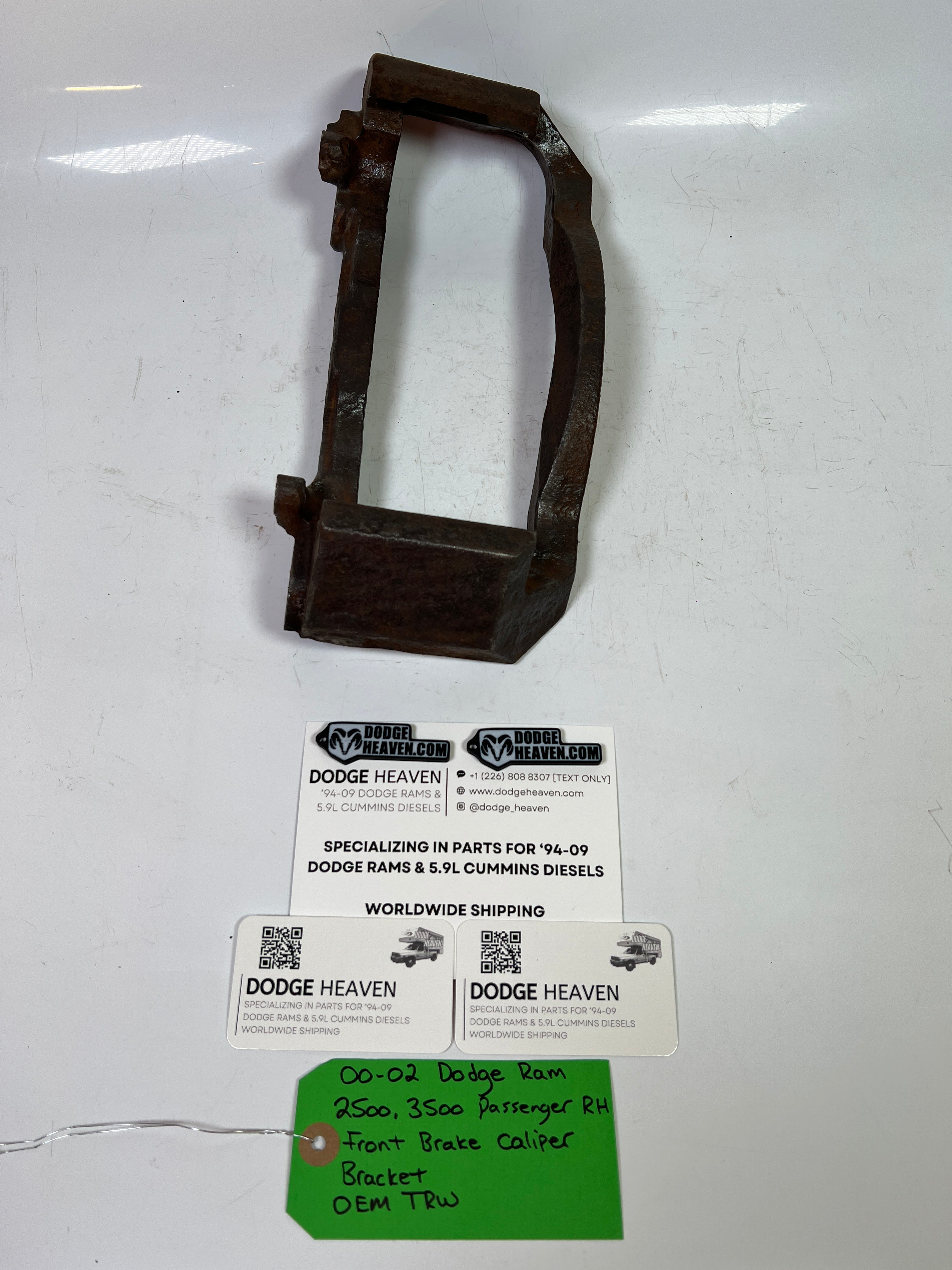 2000-2002 Dodge Ram 2500 3500 Passenger RH Front Brake Caliper Bracket