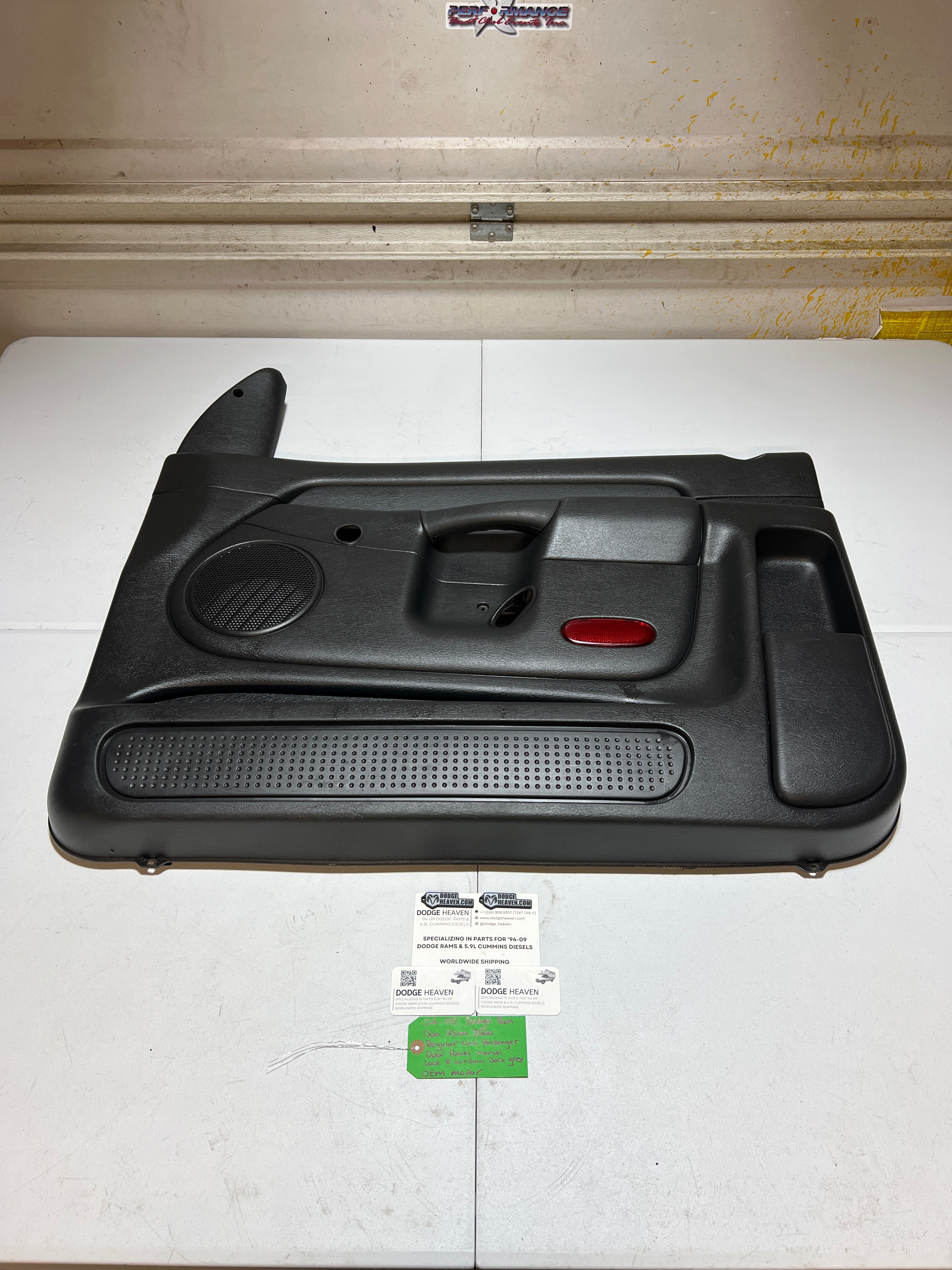 2002-2005 Dodge Ram 1500-3500 Regular Cab Driver Door Panel Manual Window