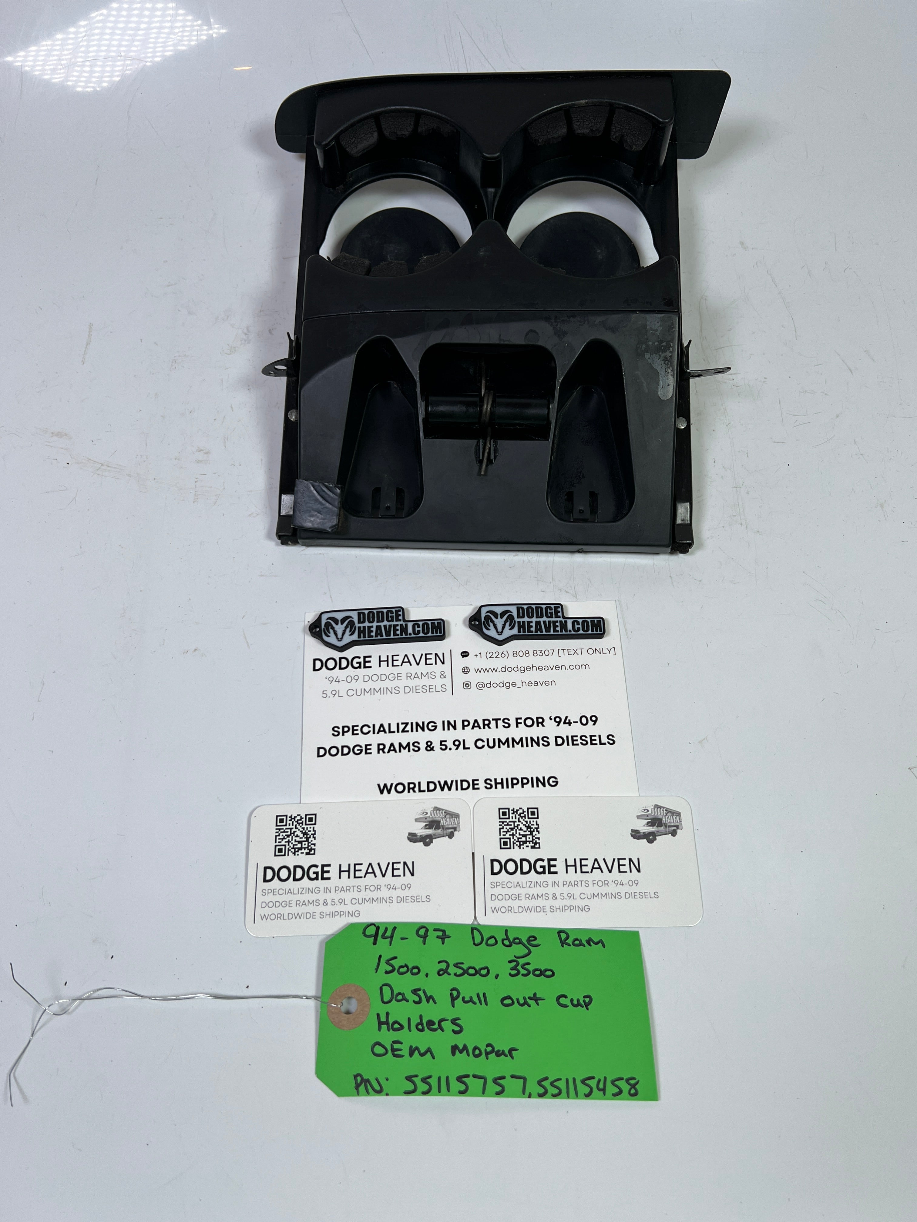 1994-1997 Dodge Ram 1500-3500 Dash Pull Out Cup Holders