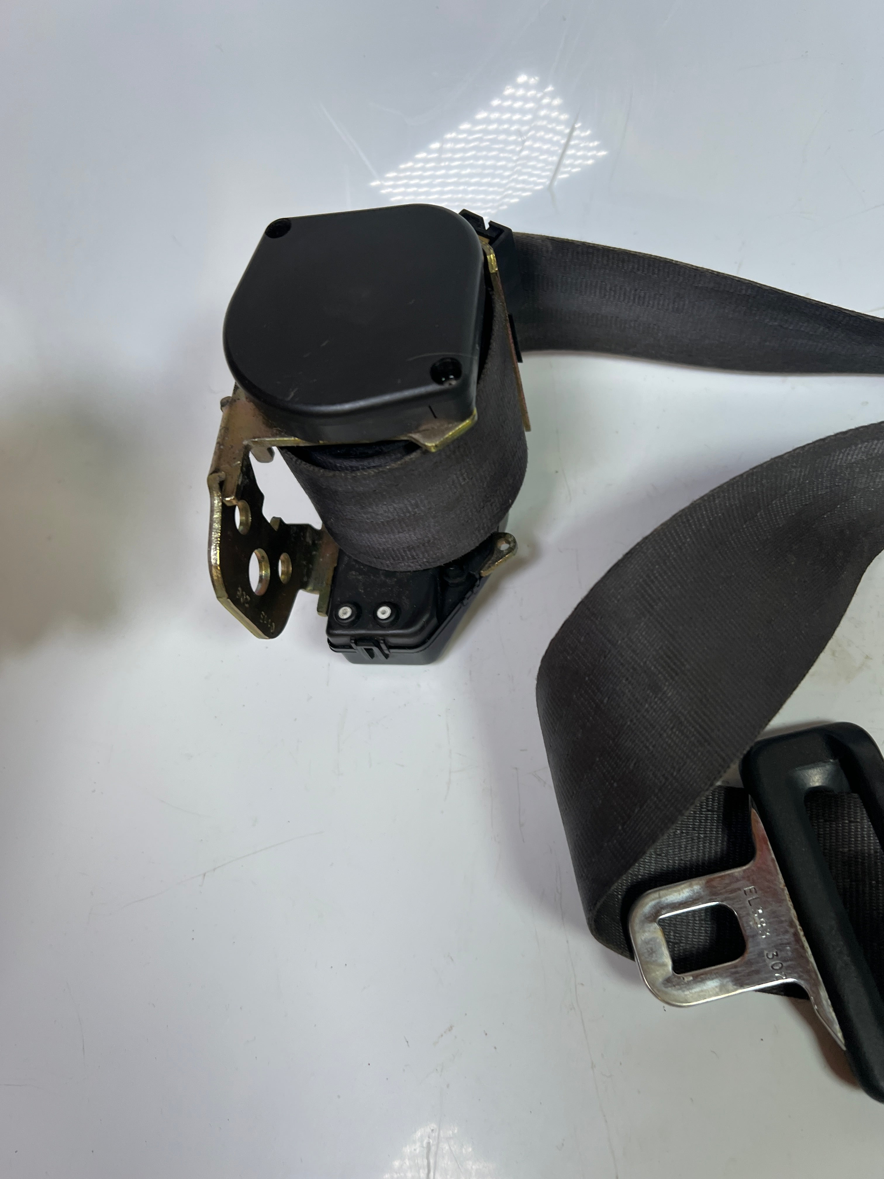 1994-1997 Dodge Ram Front Driver Club Cab Seat Belt Retractor