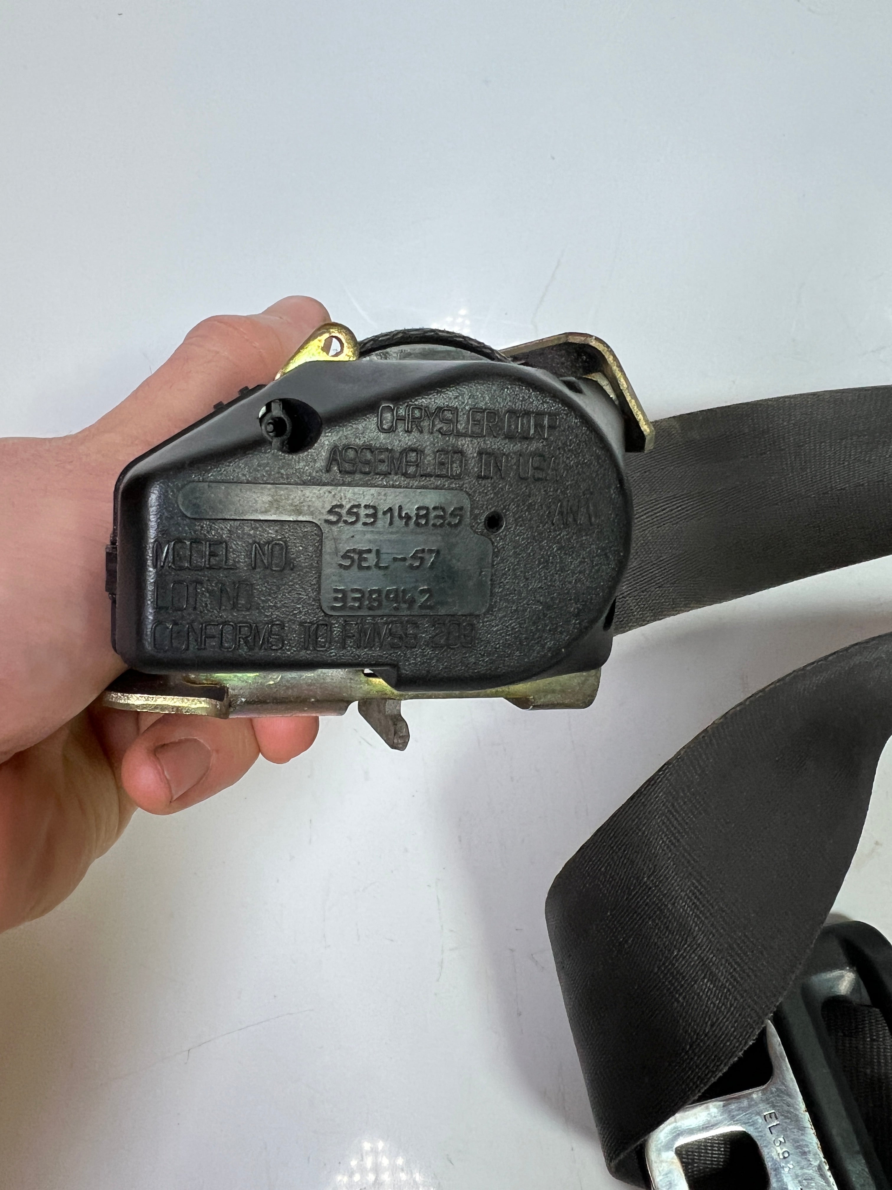 1994-1997 Dodge Ram Front Driver Club Cab Seat Belt Retractor