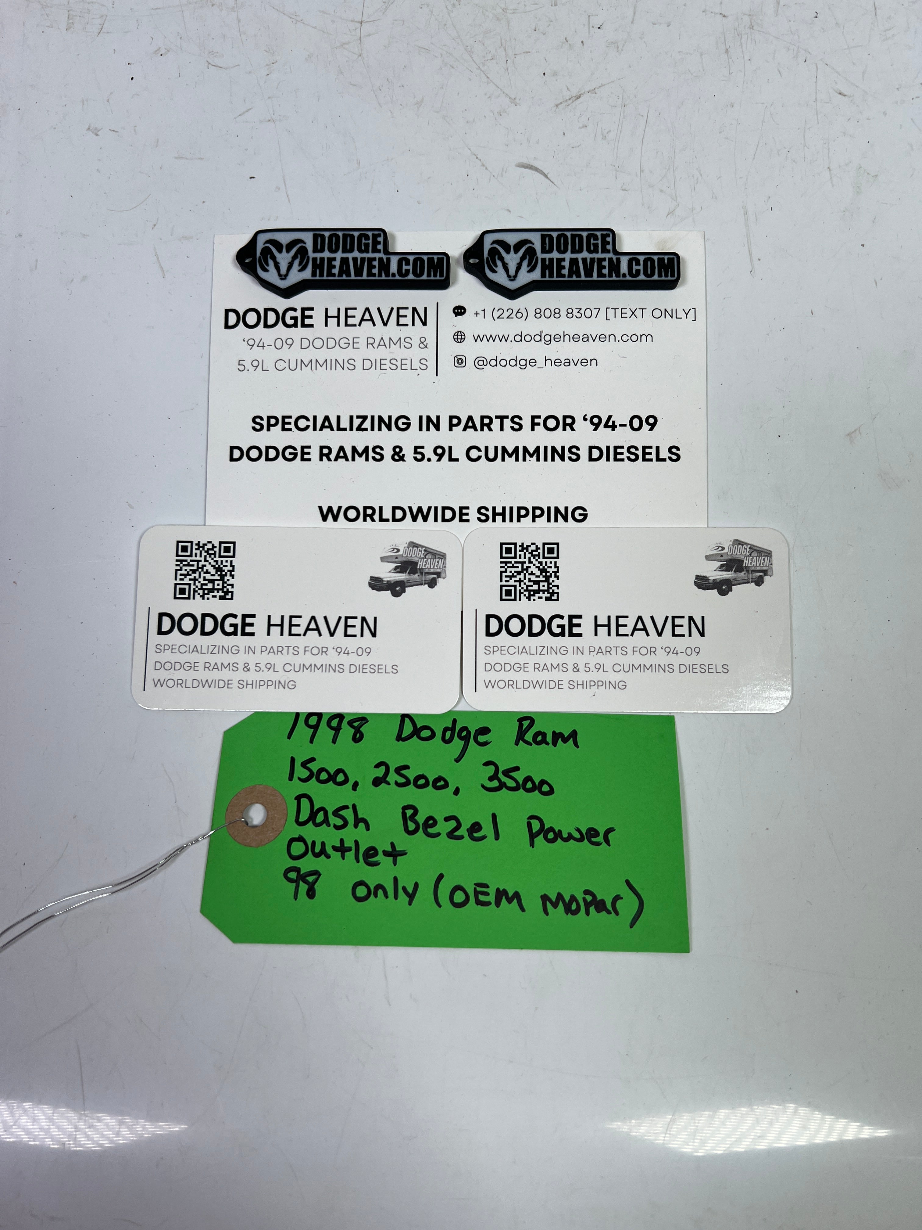 1998-1998 Dodge Ram 1500-3500 Dash Bezel Power Outlet