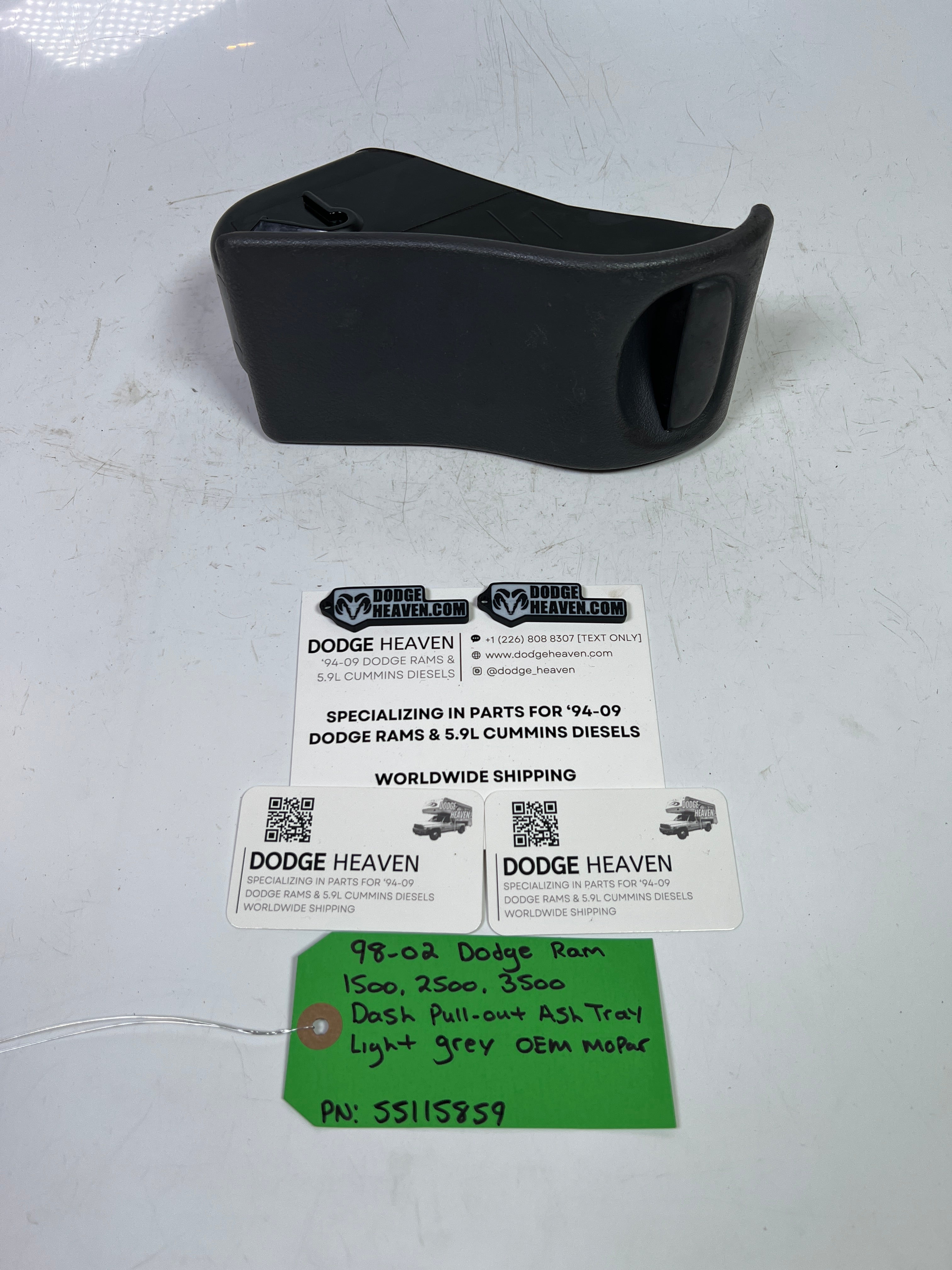 1998-2002 Dodge Ram 1500-3500 Dash Pull Out Ash Tray Light Grey