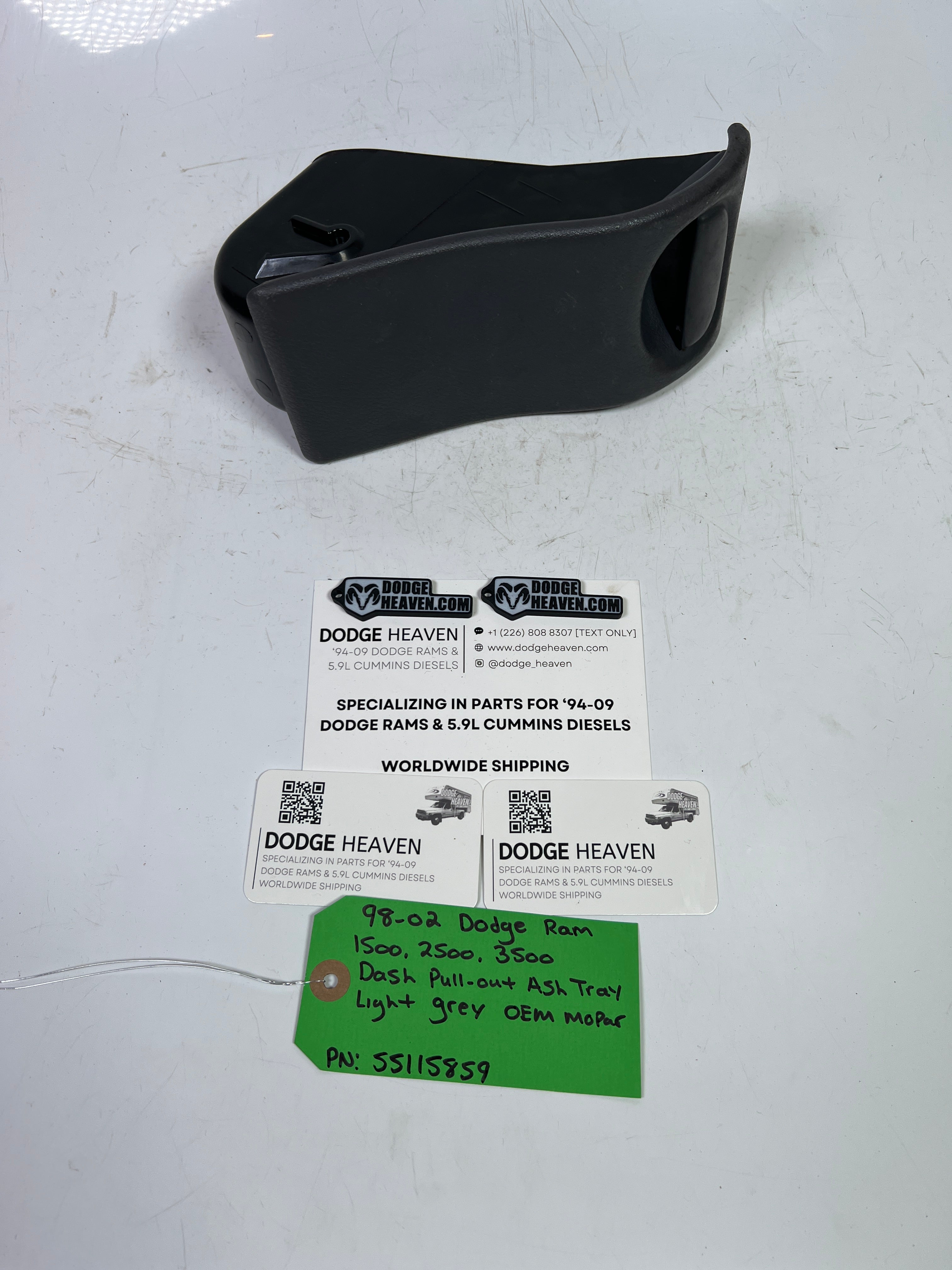 1998-2002 Dodge Ram 1500-3500 Dash Pull Out Ash Tray Light Grey