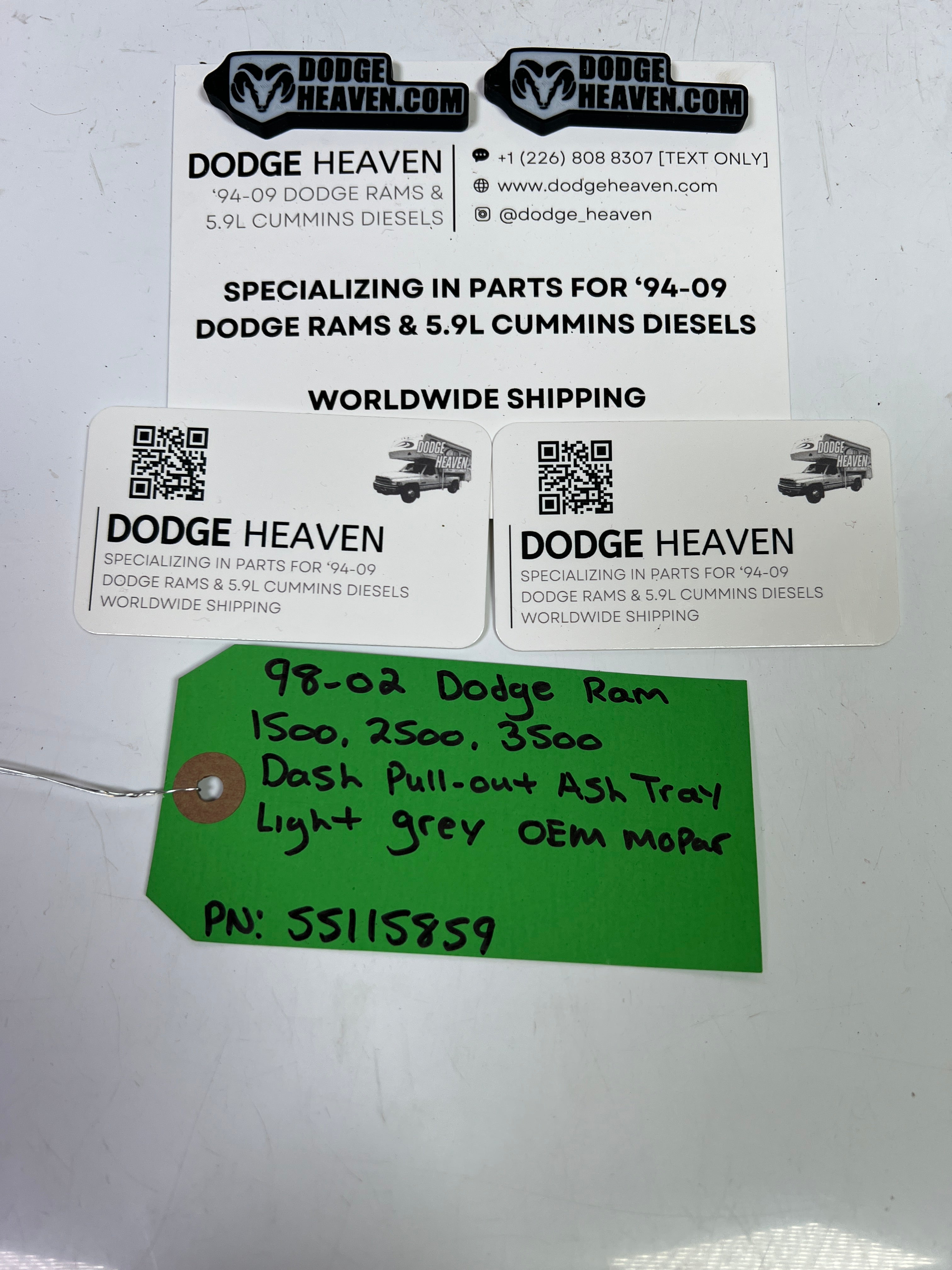 1998-2002 Dodge Ram 1500-3500 Dash Pull Out Ash Tray Light Grey